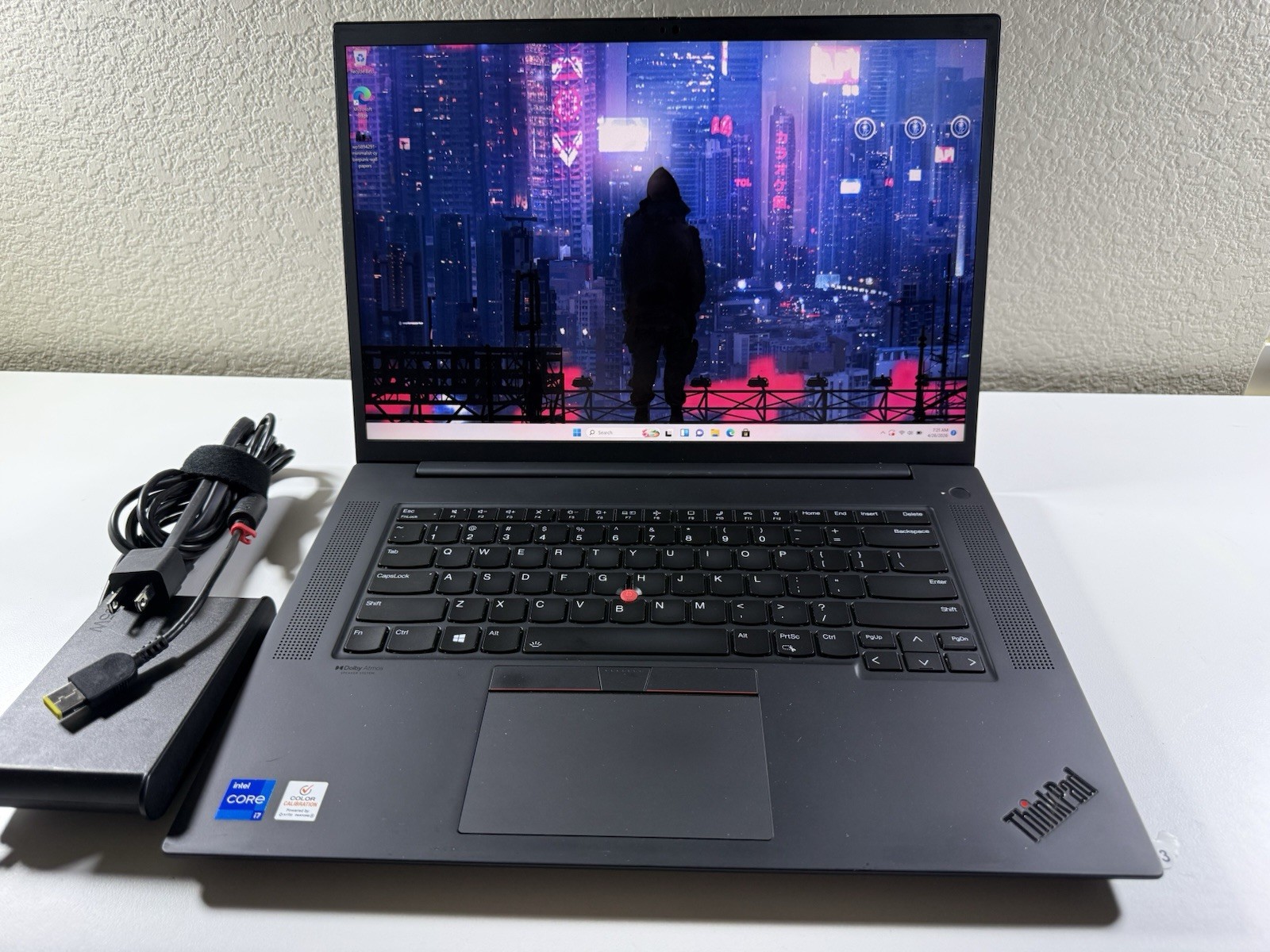 LENOVO THINKPAD P1 Gen 4 2560×1600 I7-11850H 512GB 32GB RAM NVIDIA T1200 WIN 11