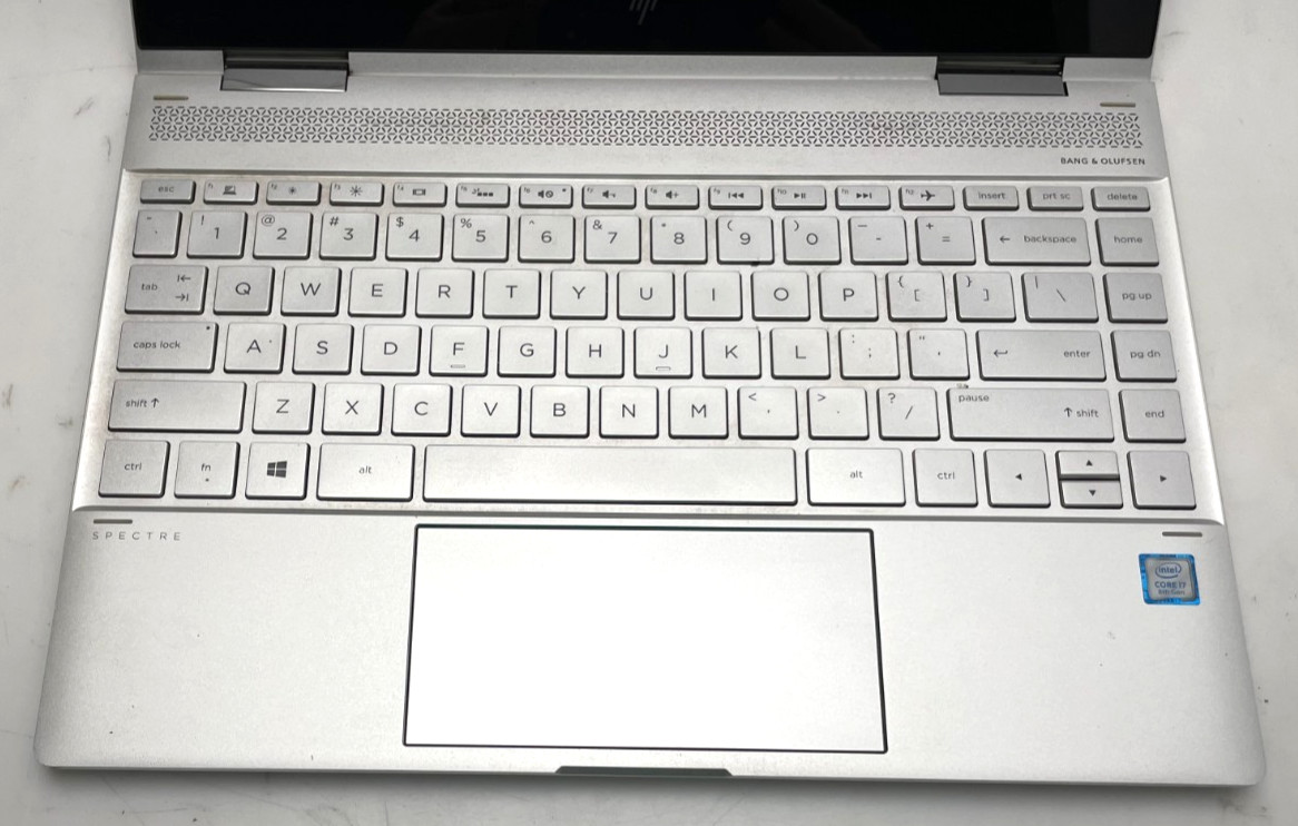 HP Spectre x360 Conv. 13.3″ FHD i7-8550U 16gb Ram 512gb SSD W11 99% Bttry