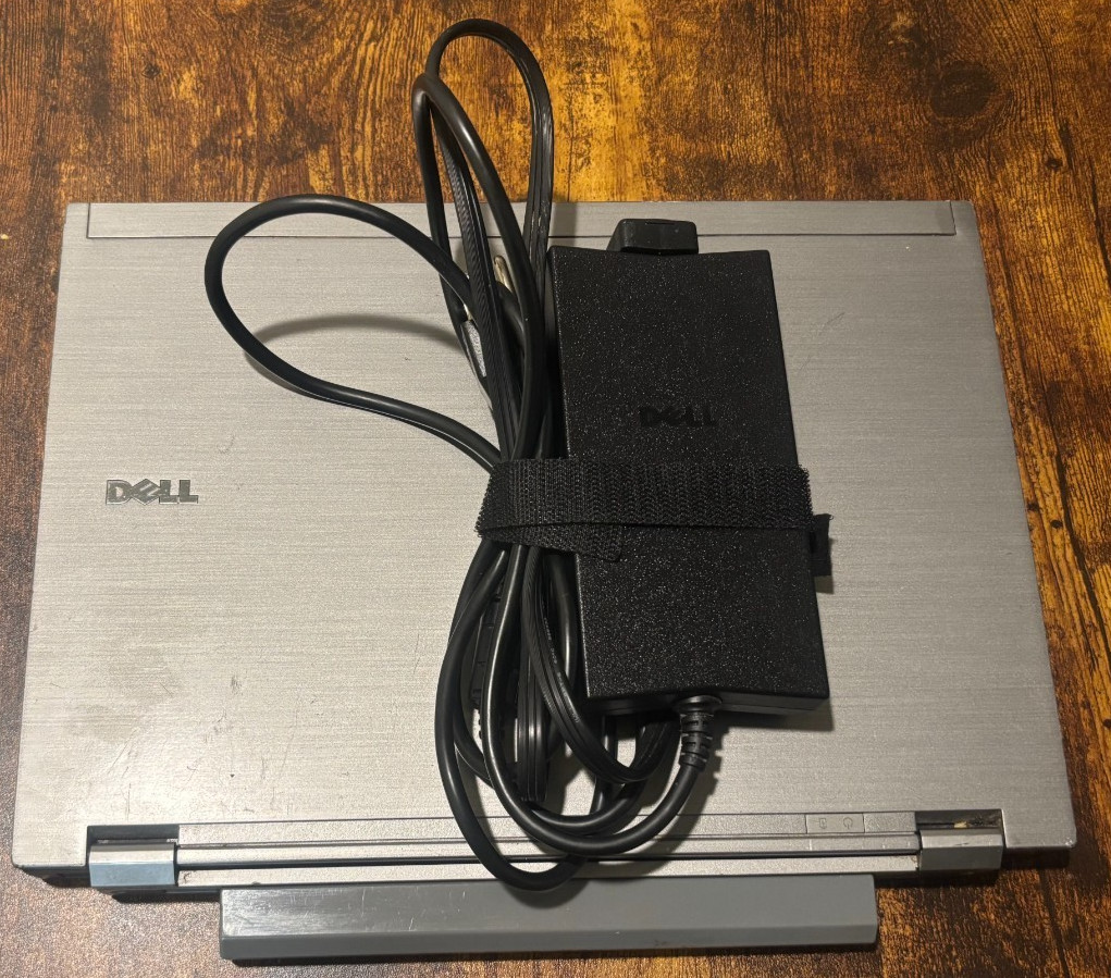 Dell Latitude E6410 – Fresh Windows 10 – 4GB RAM – 150GB HDD – Charger ,Tested