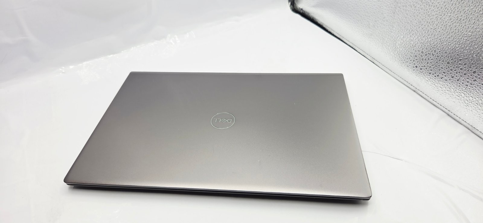 D​ell Vostro 5402 Laptop Core i5-1135G7 8GB 256GB SSD Windows 11 Pro