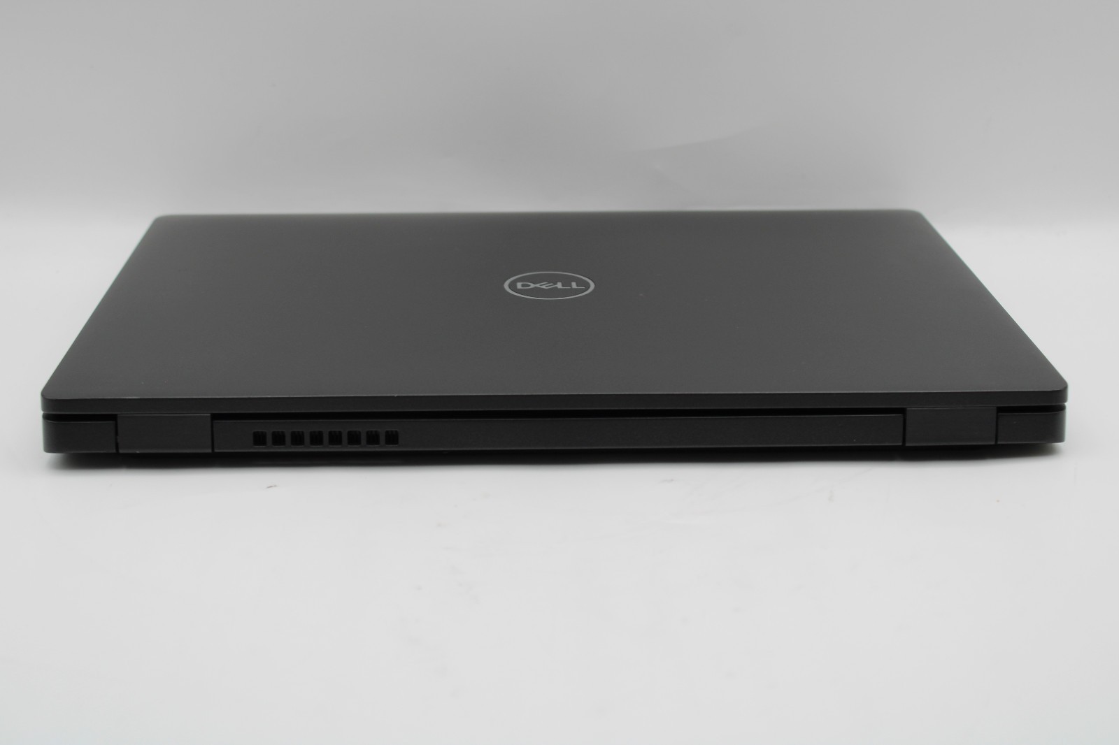 Dell Latitude 5300 i5-8365U @ 1.6 GHz 8GB RAM 256GB SSD No OS