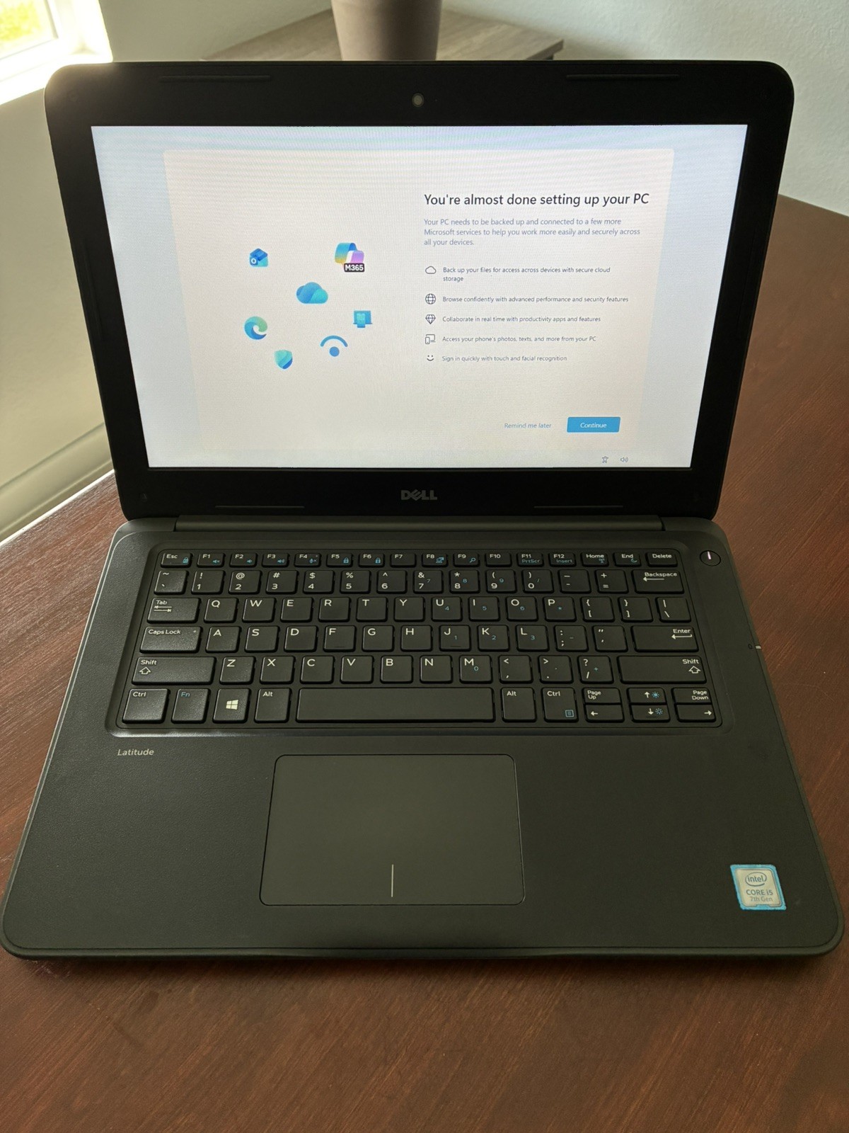 Dell Latitude 3380 Intel Core i5, 7200U @2.5 GHz 8GB RAM 128GB SSD WEBCAM