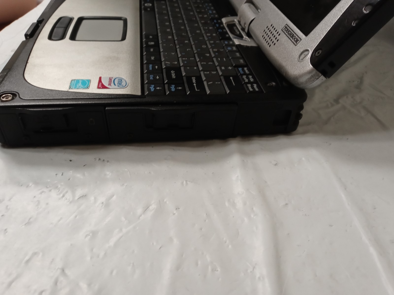Panasonic ToughBook CF-19 Core 2 Duo U7500 @1.06GHz 1GB RAM 80GB HDD w/ Caddy