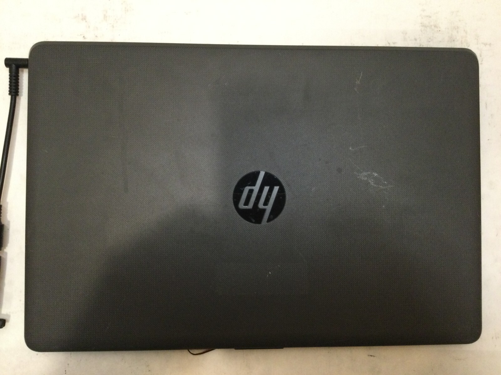 HP 255 G6 15.6″ / AMD A6-9225 R4 @ 2.60GHz / (MISSING PARTS!) MR
