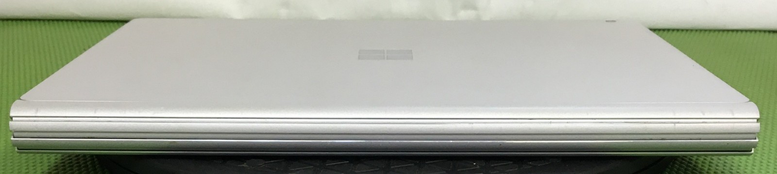 Microsoft Surface Book 2 i7-8650U 256GB NVMe GTX 1050 8GB – NO OS (AS-IS)
