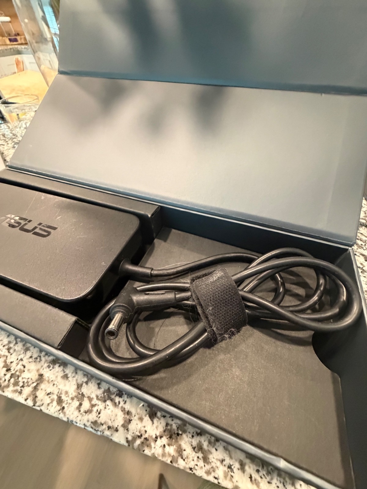 ASUS ZenBook Pro Duo 15.6 inch (1TB, Intel Core i7 10th Gen, 2.6GHz, 16GB)…