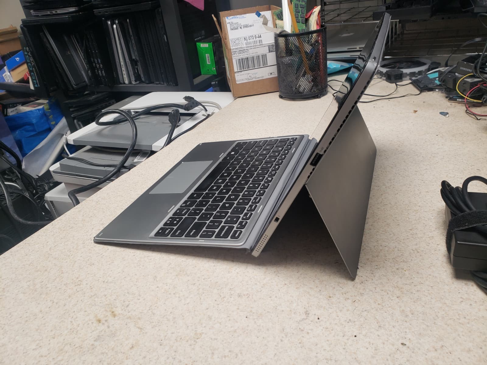 Dell Latitude 7210 2in1, Laptop/Tablet, Intel Core i5 10thGen, 8GB RAM, 256GB M2