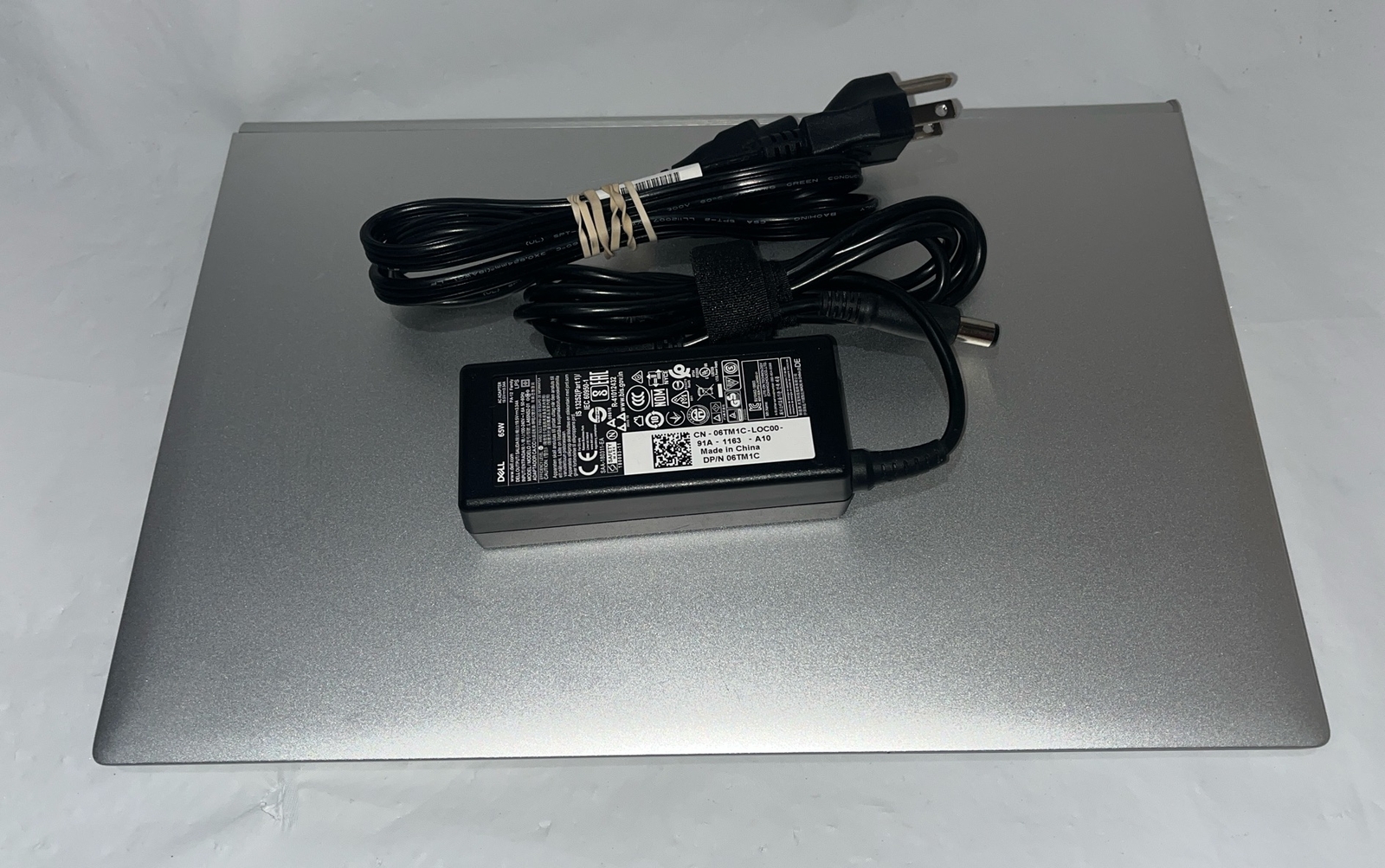 Dell Inspiron 7400 14.5″ i7-1165G7@2.8GHz, 8GB RAM, 1TB M2, Win 11 Pro *READ*
