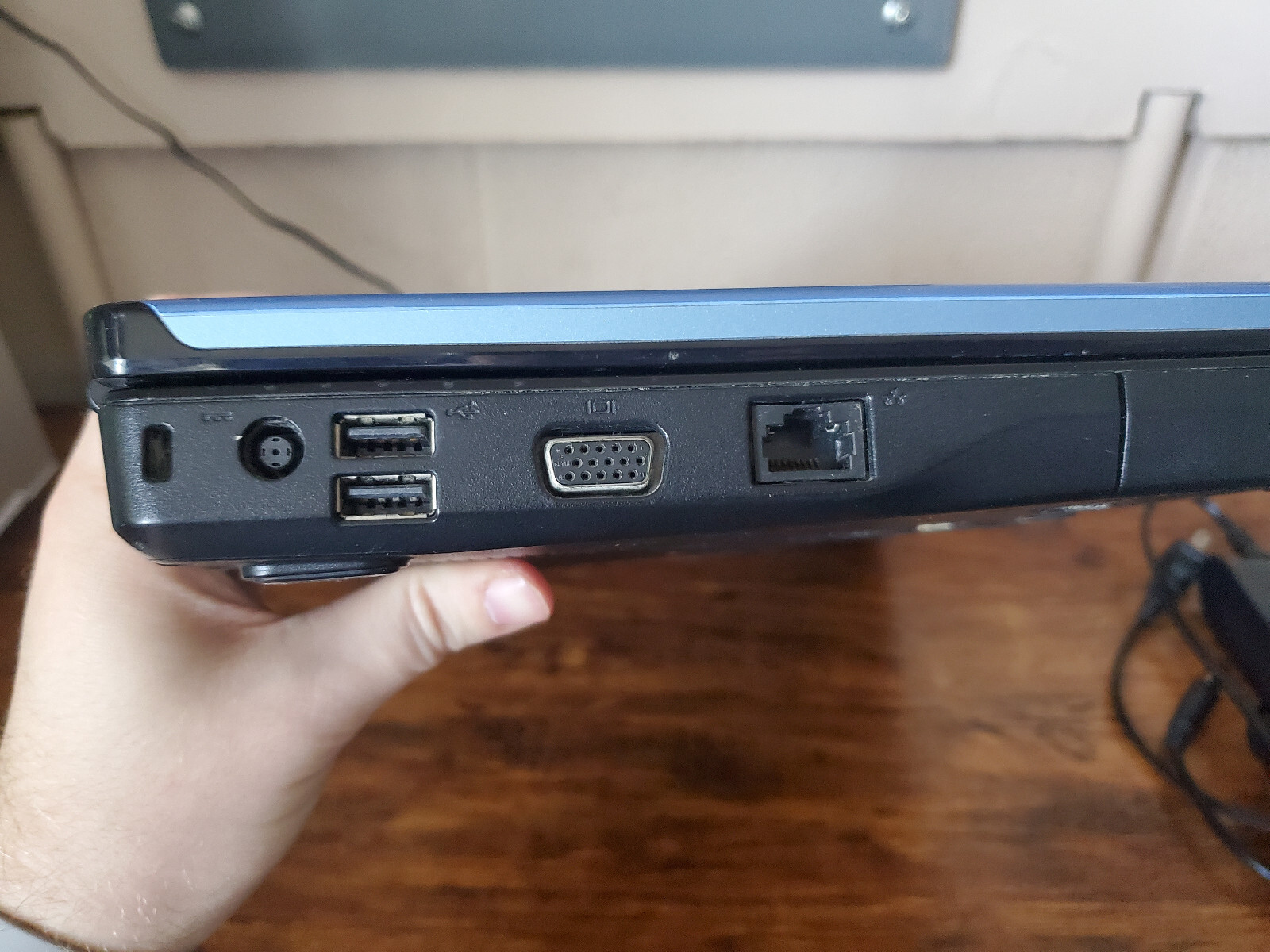 Dell Inspiron 1545 laptop Pentium T4400 4GB RAM No HDD As Is