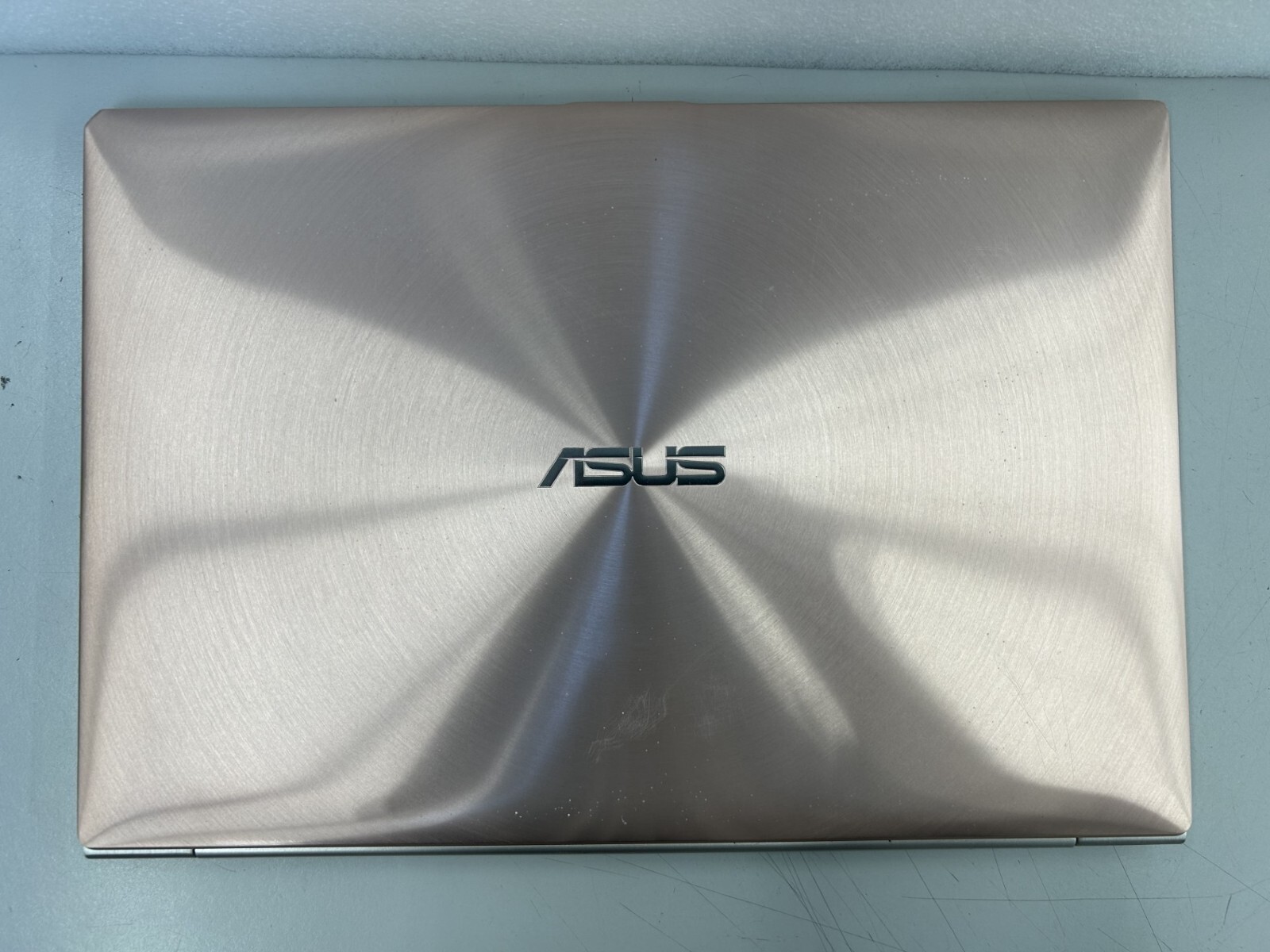 Asus UX31E-RY026V Zenbook 13.3″ Intel Core i7-2677M 1.8GHz 4GB 250GB SSD W10Home