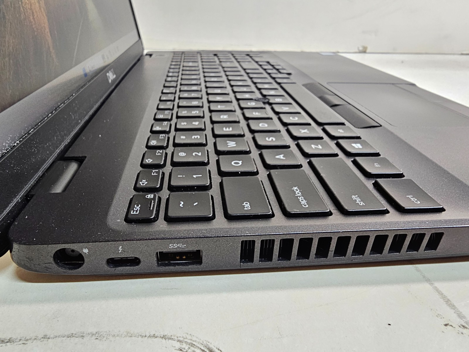 Dell Precision 3541 Laptop – 2.6 GHz i7-9750H 16GB 256GB SSD P620 15.6″ – SP10