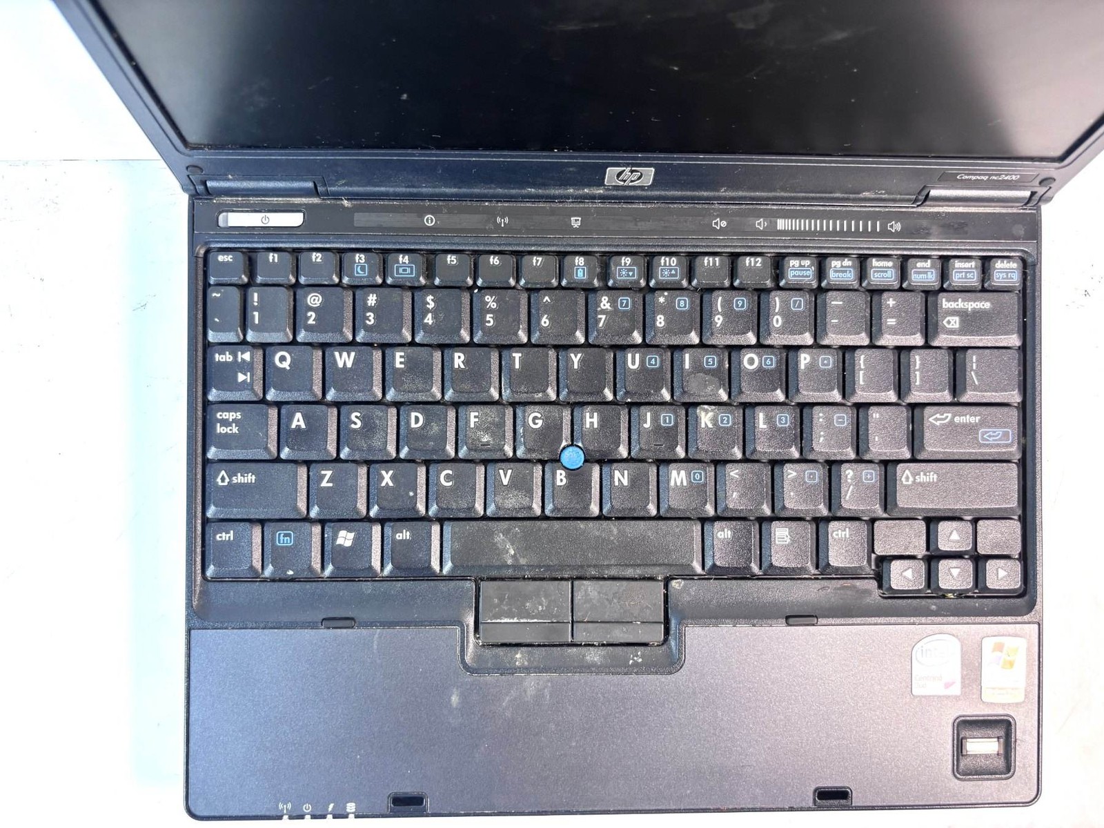 HP Compaq NC2400 – 12″ HD, 1.2GHz Solo U1400, 2GB RAM, 120GB HDD, Windows XP