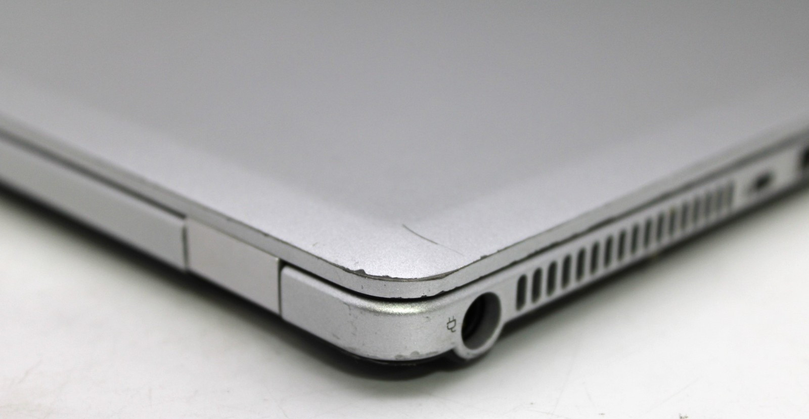 HP EliteBook Folio 9470m-i5-3437U@1.9GHz-4GB RAM-NO STORAGE/OS *USED*
