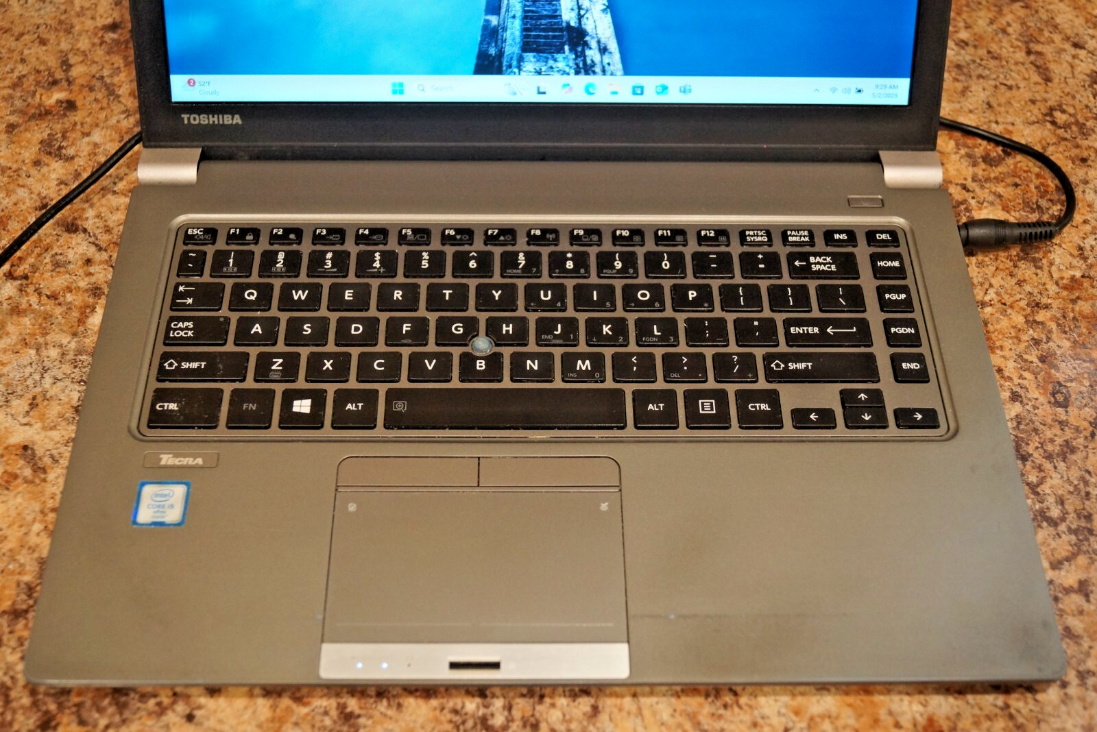 Latest 24H2 WIN 11PRO Toshiba Tecra Z40-C1411 Gen6 i5@2.40GHz,8GB RAM,250GB SSD