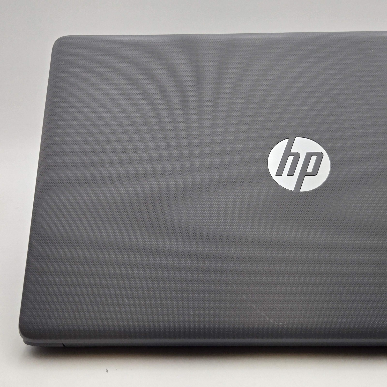 HP Laptop 15-da0046nr 15″ Touch Core i3 7th Gen 8GB RAM 1TB – For Parts *READ*