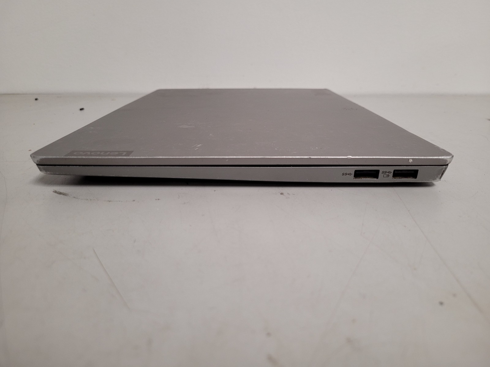 Lenovo Thinkbook 13s-IWL i5-8265u 1.6ghz 8gb ram 256gb ssd charger READ P204YP5