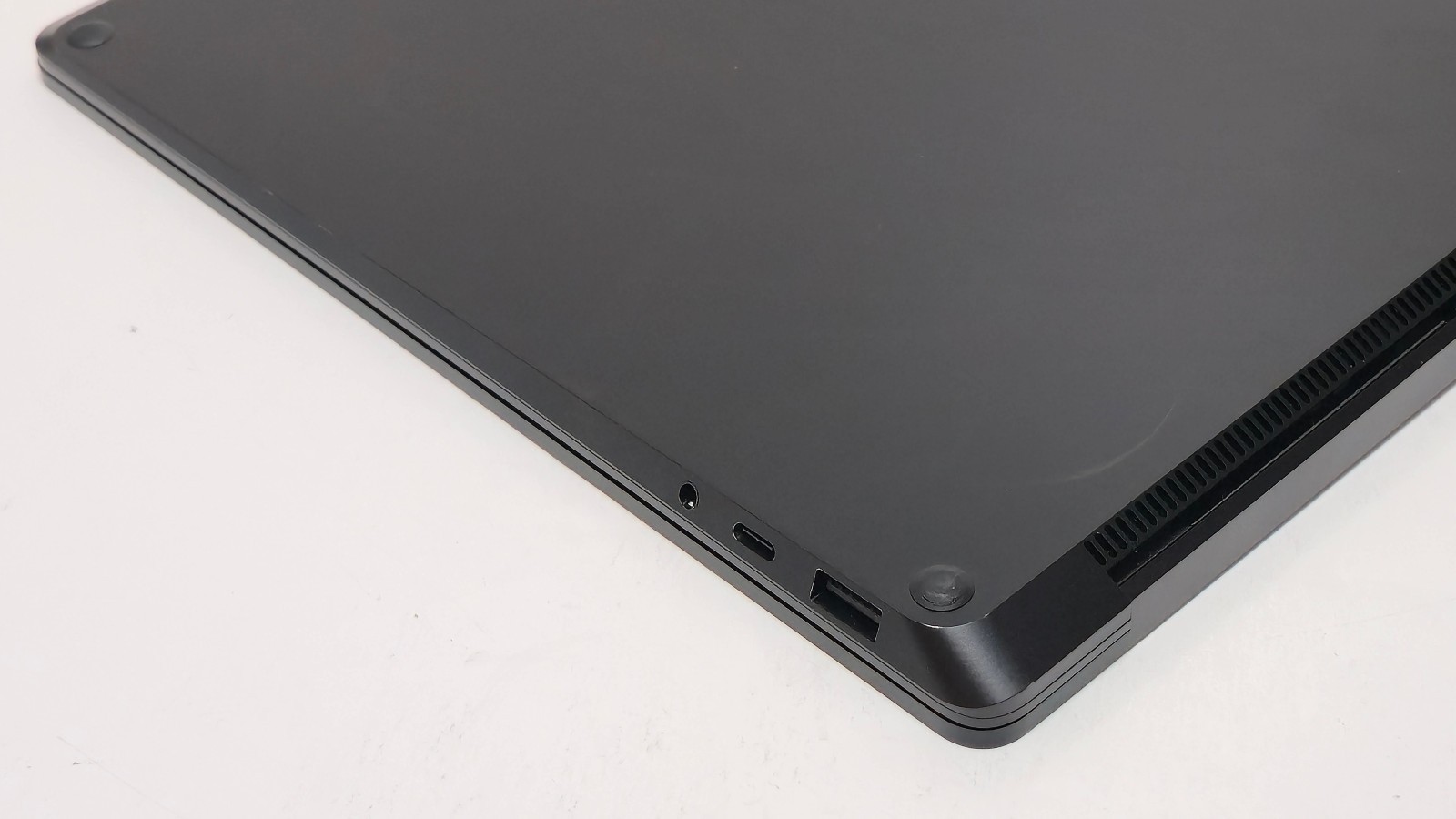 Surface Laptop 5 15″ (1979) Core i7-1265U , 16 GB RAM, 512GB SSD Touchscreen