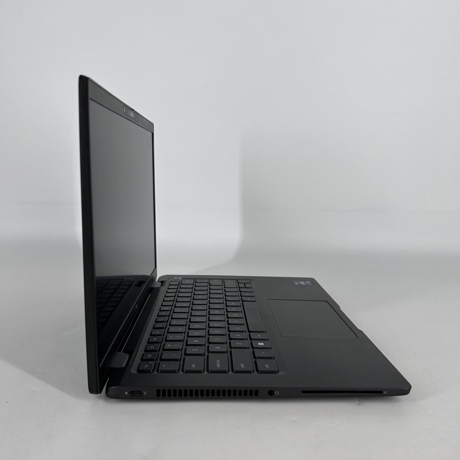 Dell Latitude 7430 14 Black FHD 1.8 GHz i7-1265U 16GB 256GB SSD Good