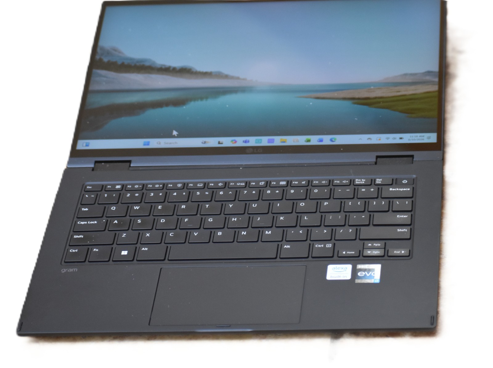 LG Gram thin and light 14 inch 2-in-1 touch 12th gen laptop in excellent cond