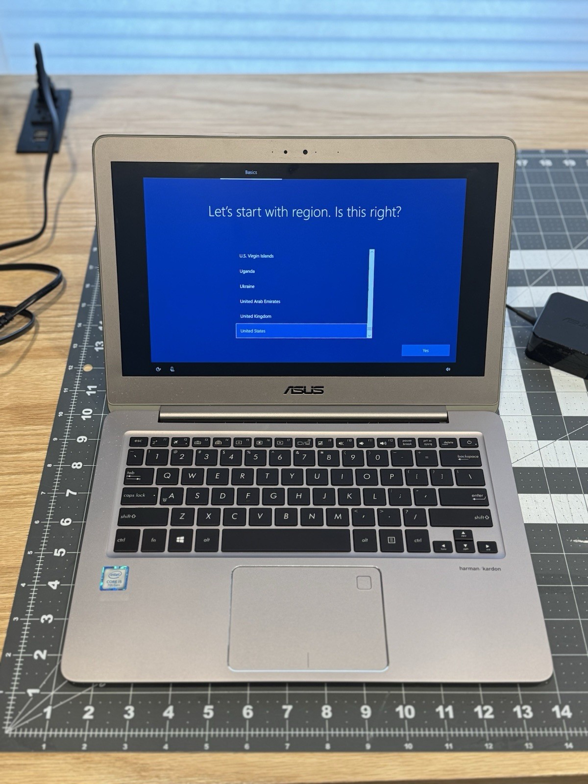 ASUS UX330UAK ZenBook – Intel i5‑7200U 8GB RAM 256GB SSD Windows 10
