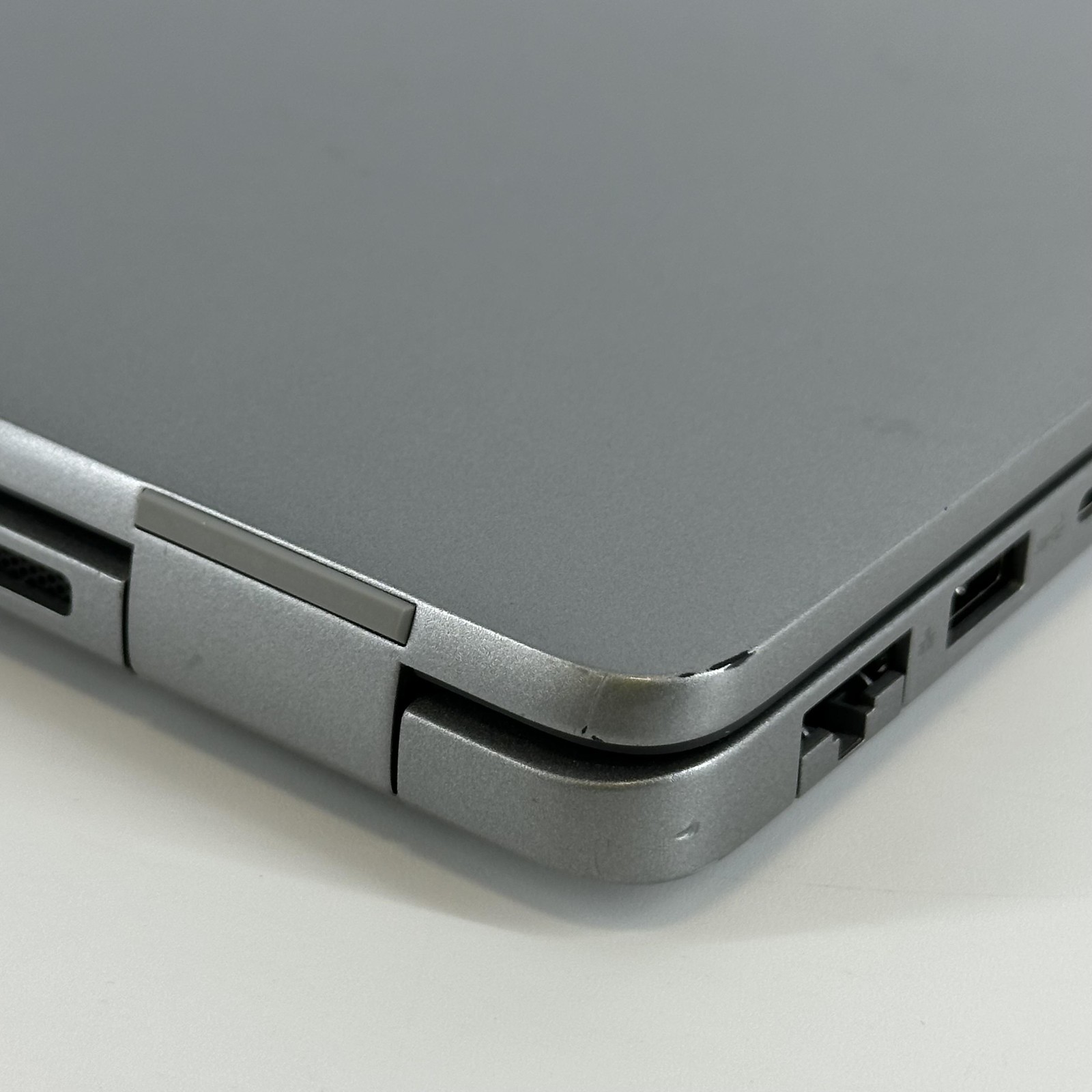 Dell Latitude 5450 14 Gray FHD TOUCH 1.7 GHz Ultra 7 165U 32GB 512GB SSD Good