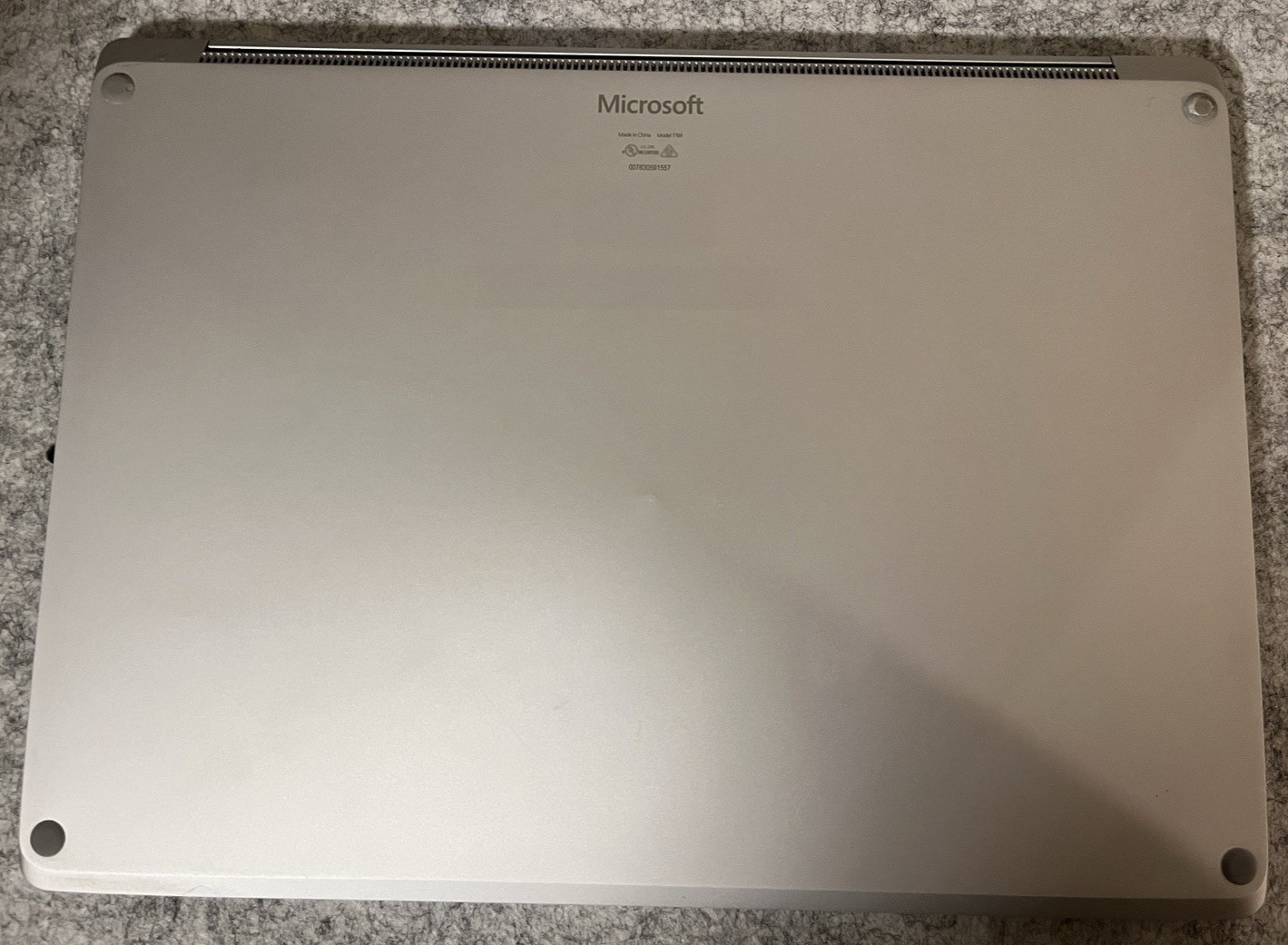 Microsoft Surface Laptop 2 i7-8650U @ 1.90GHz 16GB 512GB SSD Touch screen W-11 P