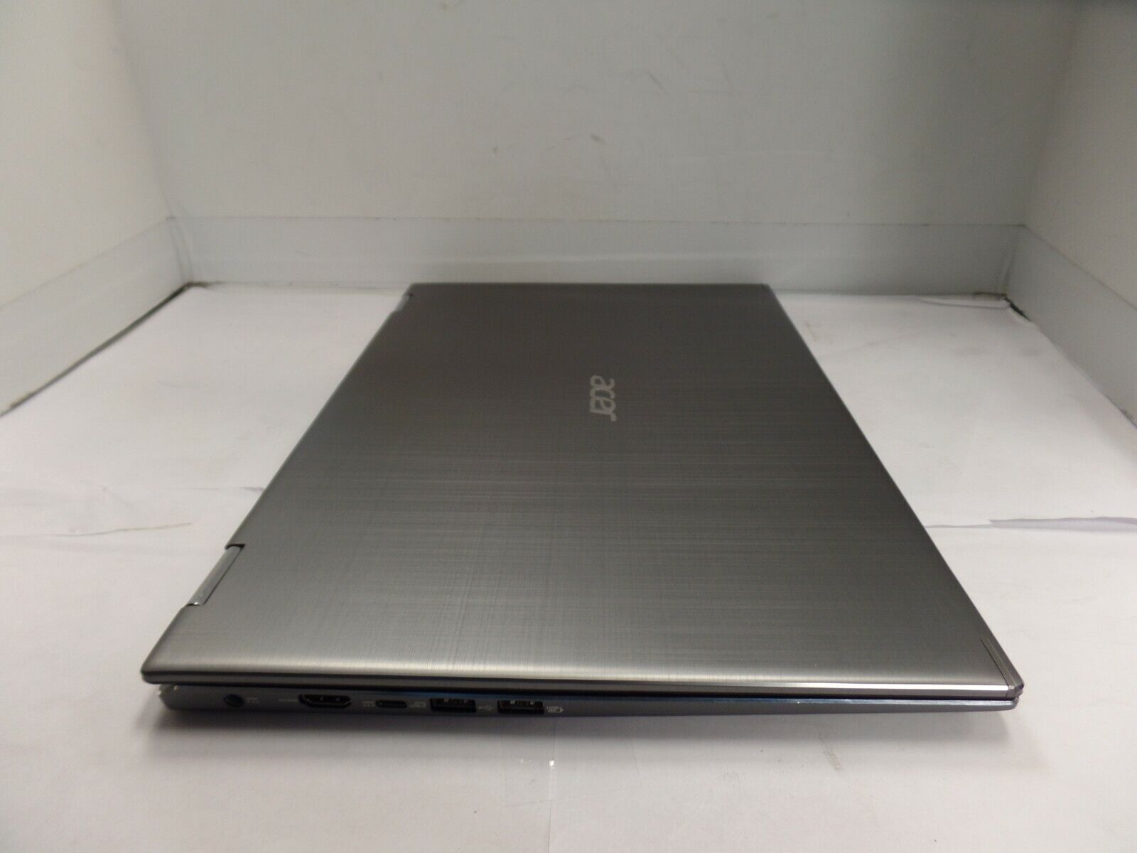 Acer Spin 5 SP515-51GN-83YY 15″ FHD Touch 1.80GHz i7-8550U 8GB 1TB SSD W10 MINT