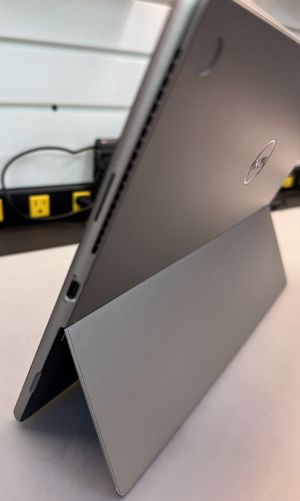 Dell Latitude 7320 Detachable 13” i5-1140G7 512GB SSD 16GB RAM WIN11 C READ
