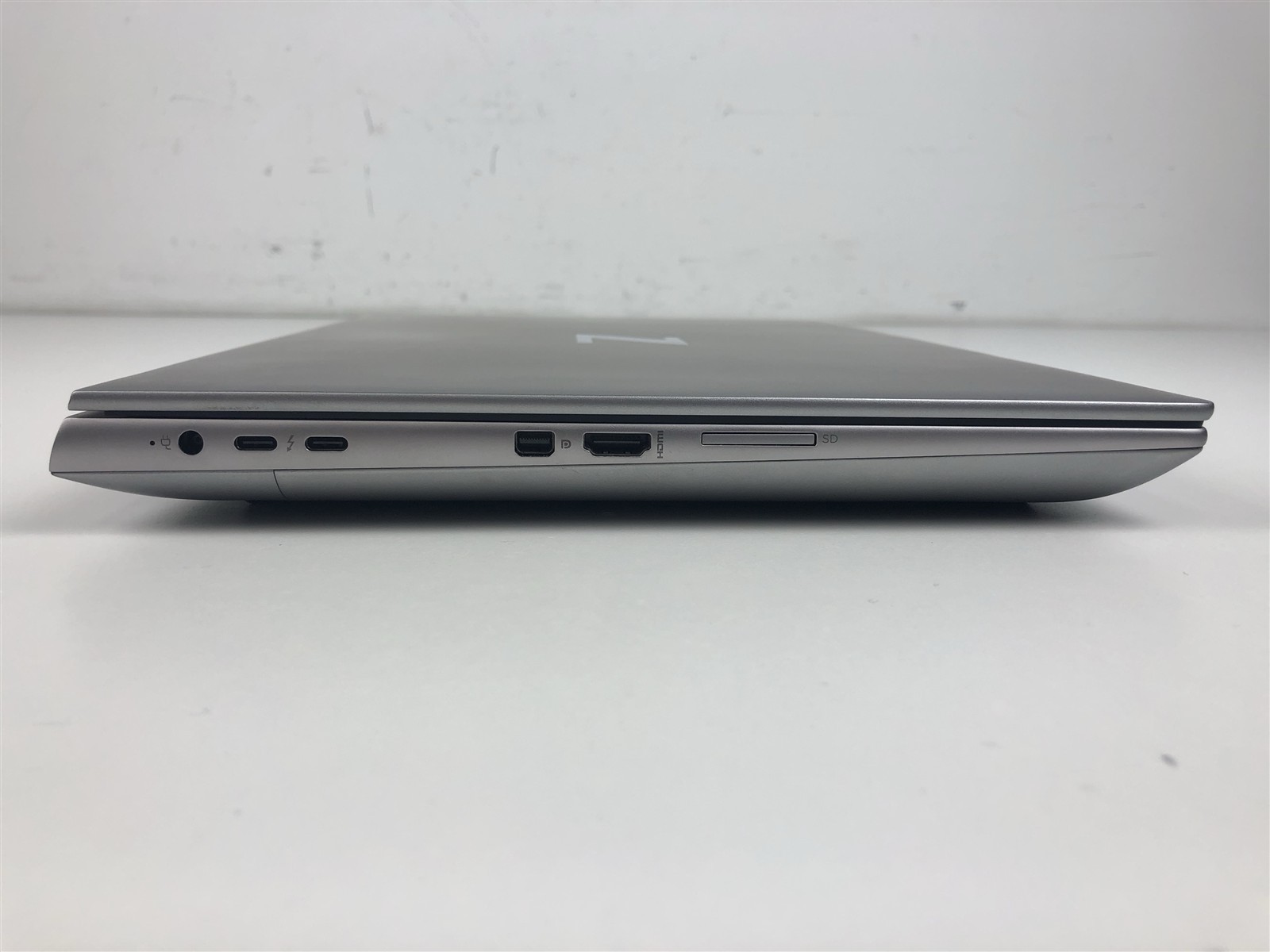 HP ZBook Fury 16 G9: Intel Core i7-12850HX 2.1GHz – 32GB – 1TB – RTX A3000