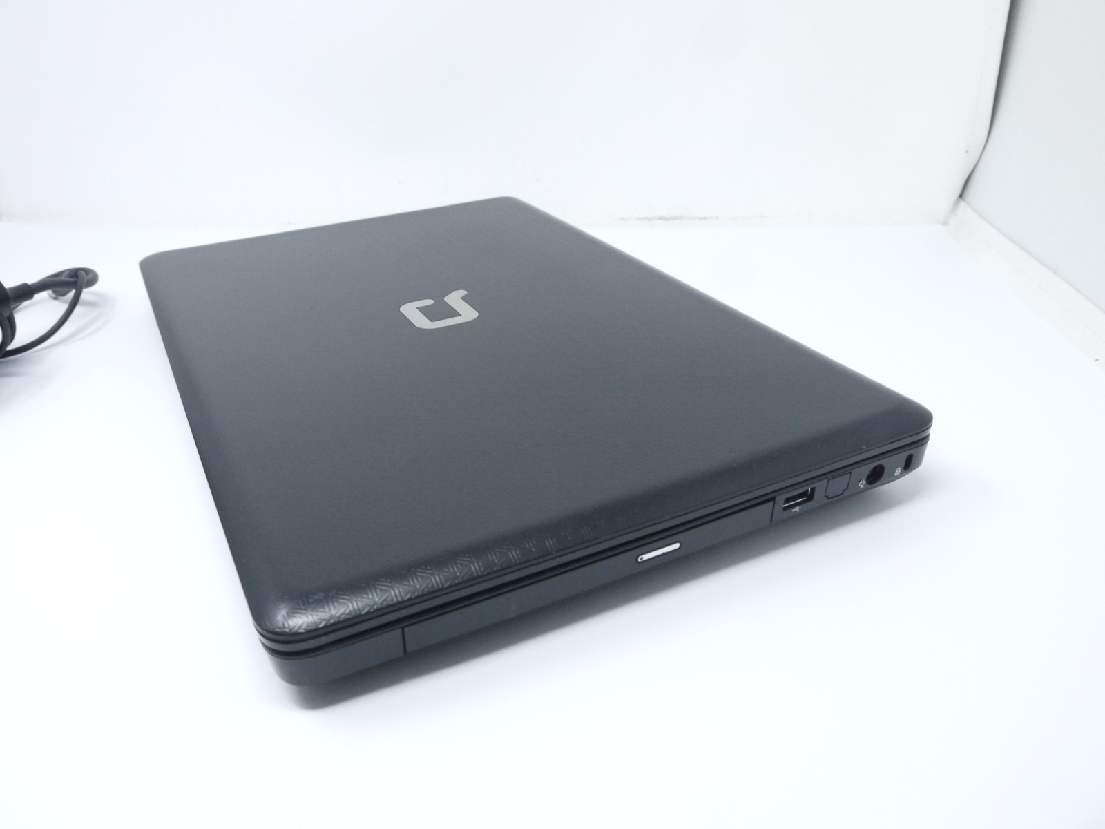 Compaq CQ62 15.6″ Laptop – AMD V120 / 3GB Ram / 160GB HDD / Win10 / New Battery