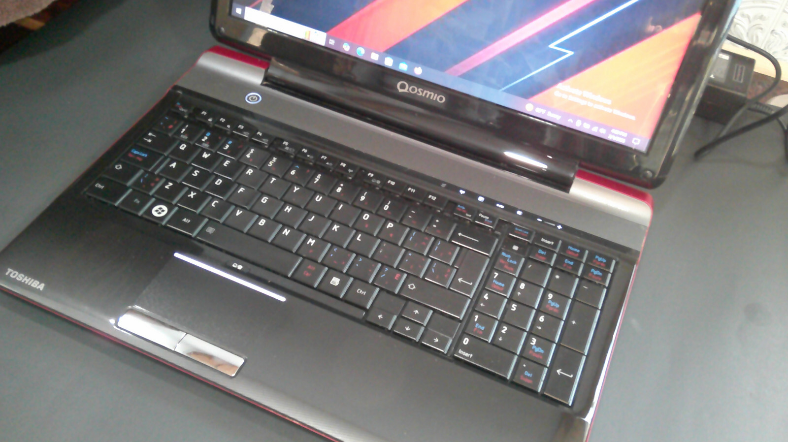 Toshiba Qosmio FLASH F60,i7-2.6-3.3 ghz,500gb,8gb,15.6in