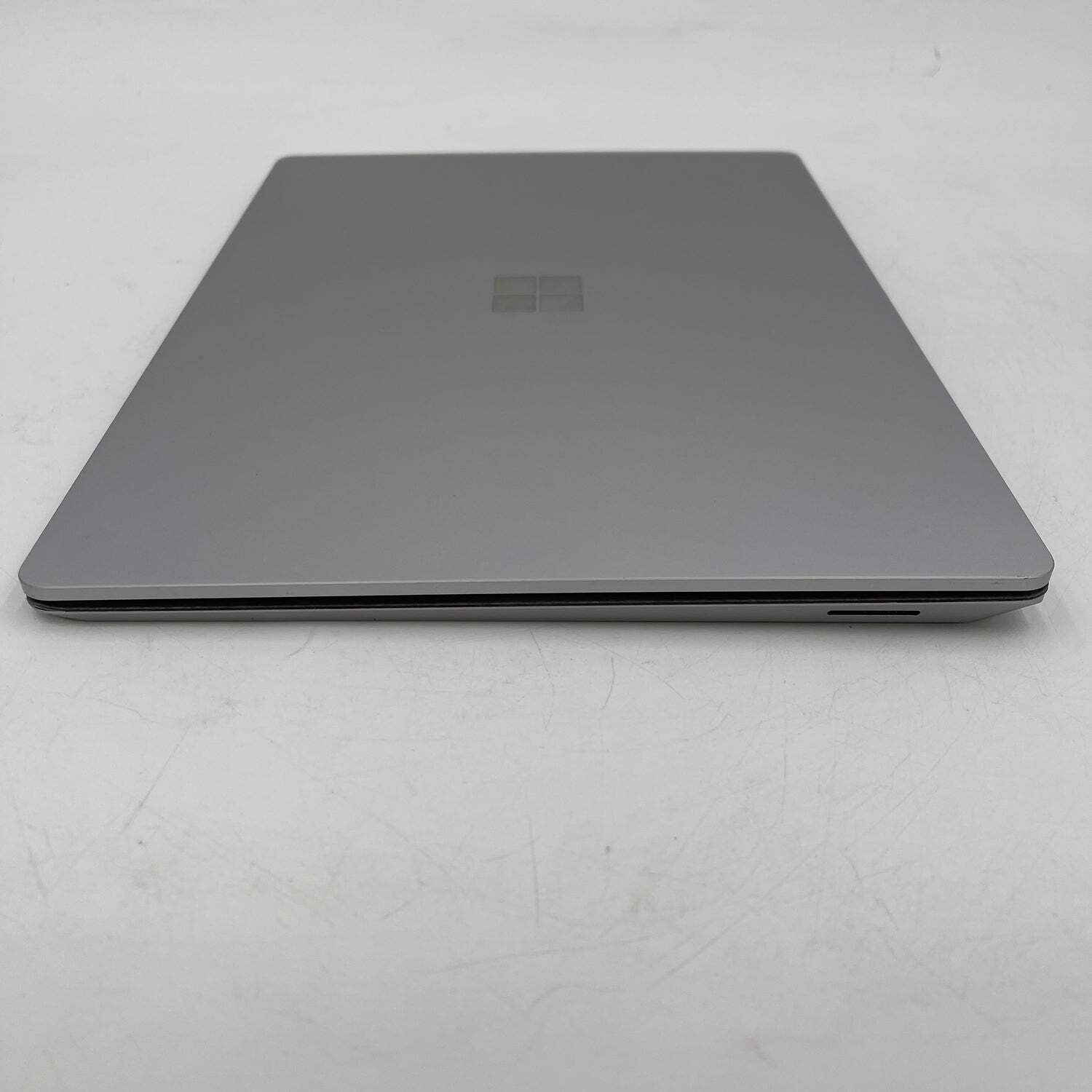 Microsoft Surface Laptop 4 1950 13.5″ i5-1135G7 2.4GHz 512GB SSD