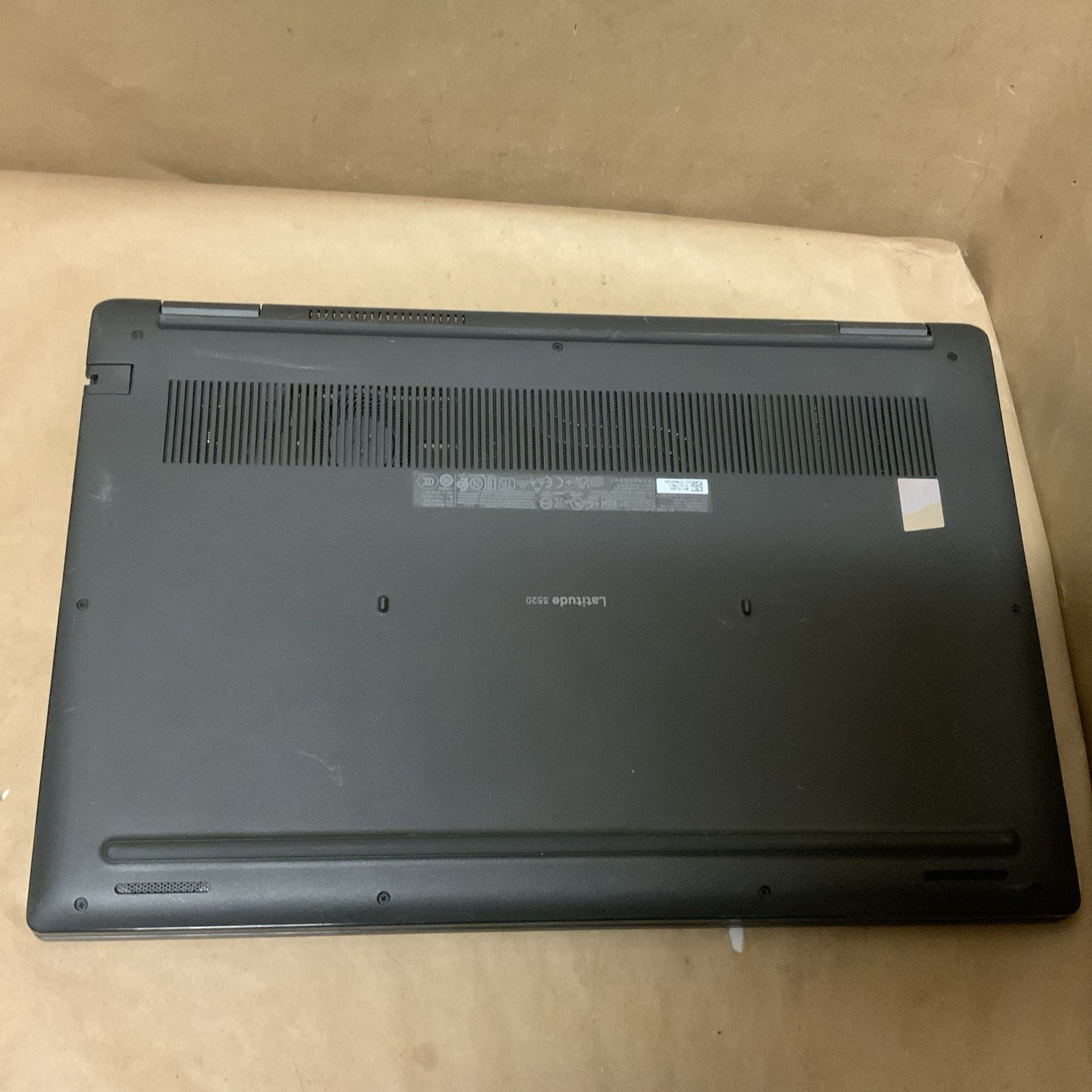 Dell Latitude 3520 15.6” (256GB SSD Intel Core i5-1135G7 2.4GHz 8GB RAM) Laptop
