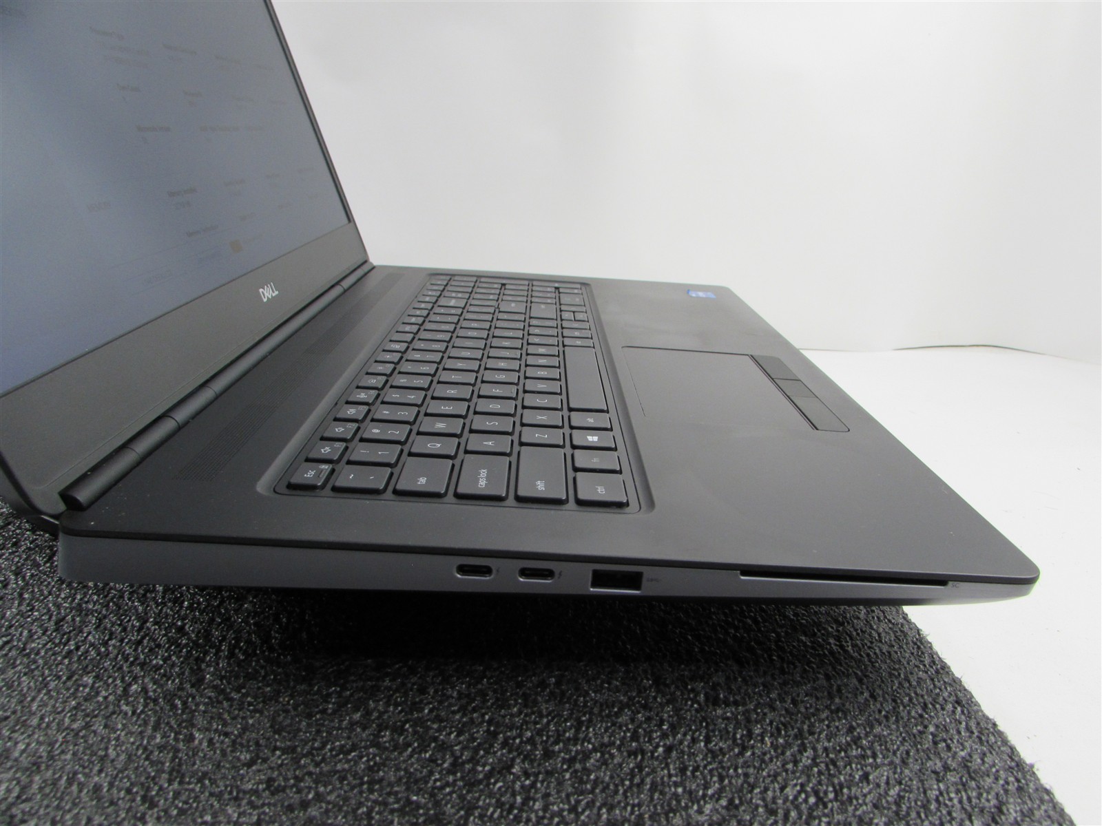 DELL PRECISION 7760 1920X1080 I7-11850H 1TB 32GB NVIDIA RTX A4000 WIN 11 PRO