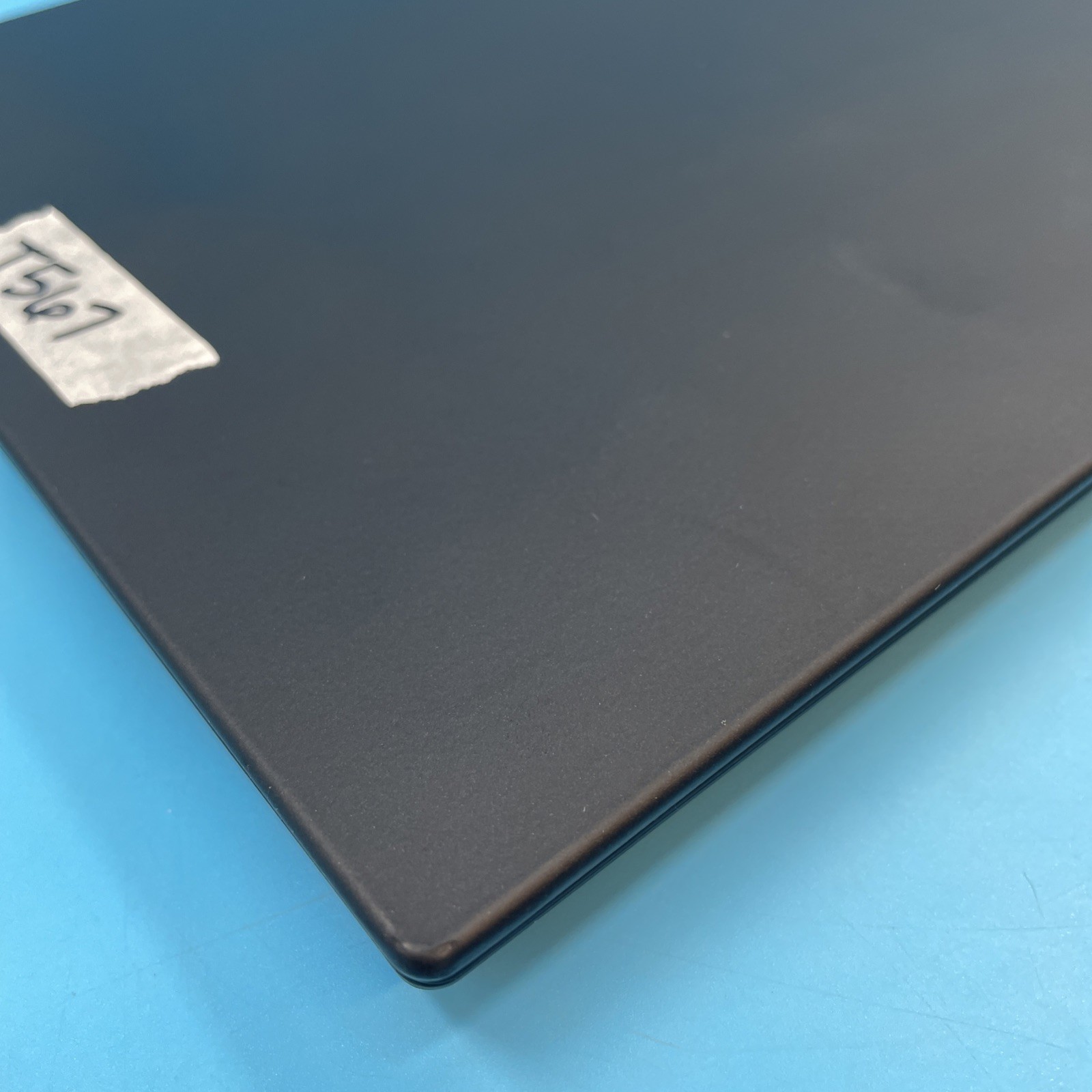 Lenovo ThinkPad T14 Gen 1 | i7-10610U | 16GB RAM | 512GB SSD | NO OS | 78% BATT