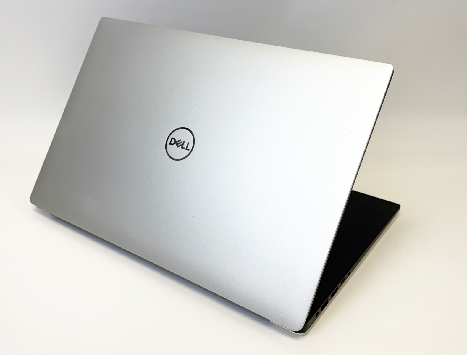 Dell XPS 15 9570 FHD Touch i7-8750H 2.20GHz 16GB 512GB SSD GTX 1050 Ti Max-Q