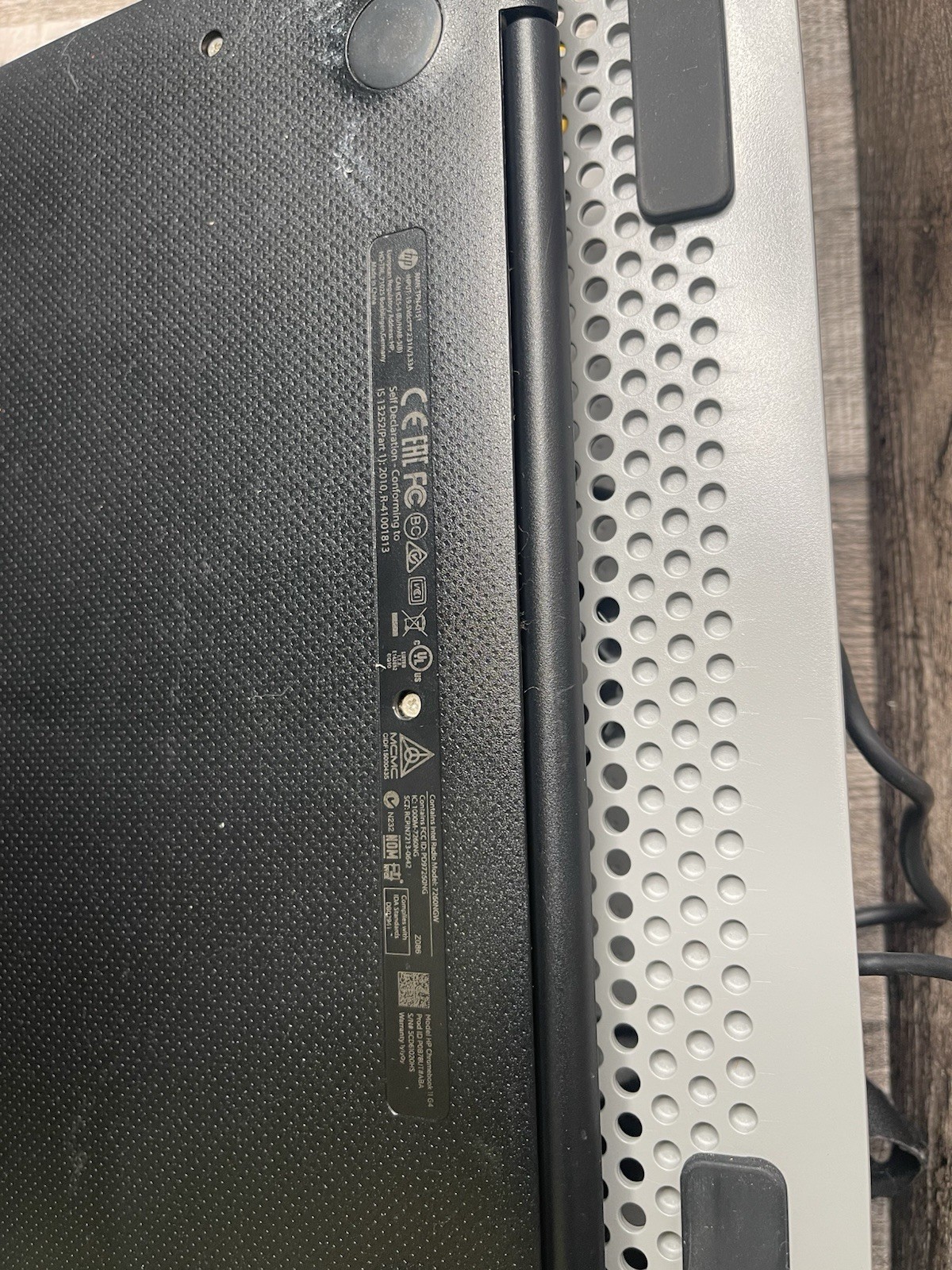 HP Chromebook 11 G4 11.6 Inch And TERGUS AWE84. Very Unique Paint On The Cover