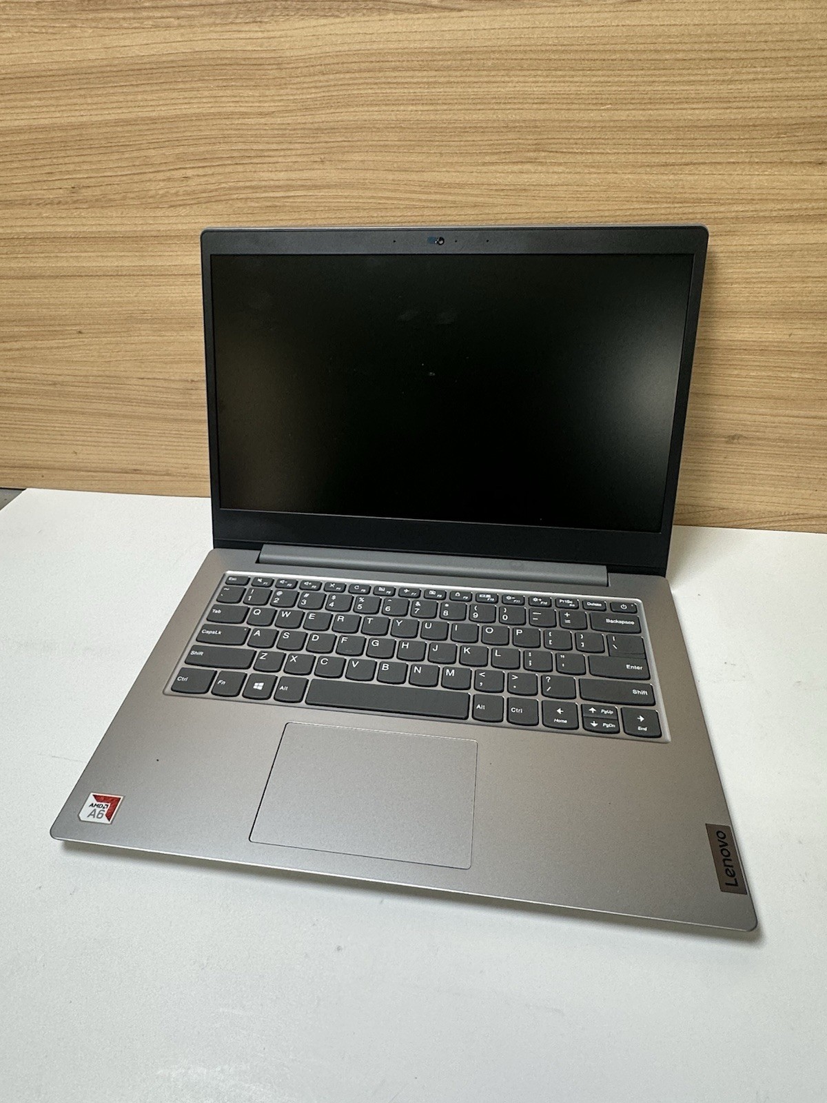 Lenovo IdeaPad Slim 1-14AST-05 14″ A6-9220e RADEON R4 4GB RAM 64GB SSD(UNTESTED)