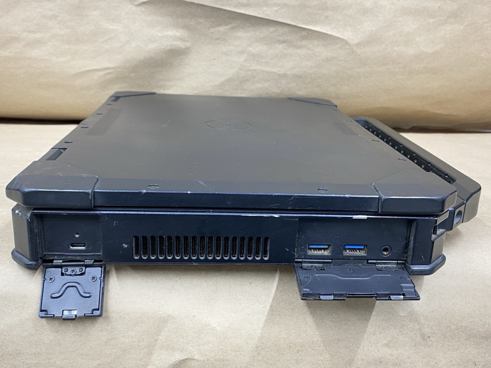 Dell Latitude 5424 Rugged – 14″ FHD – i5-8350U – 16GB – 256GB – Win10 Pro – READ