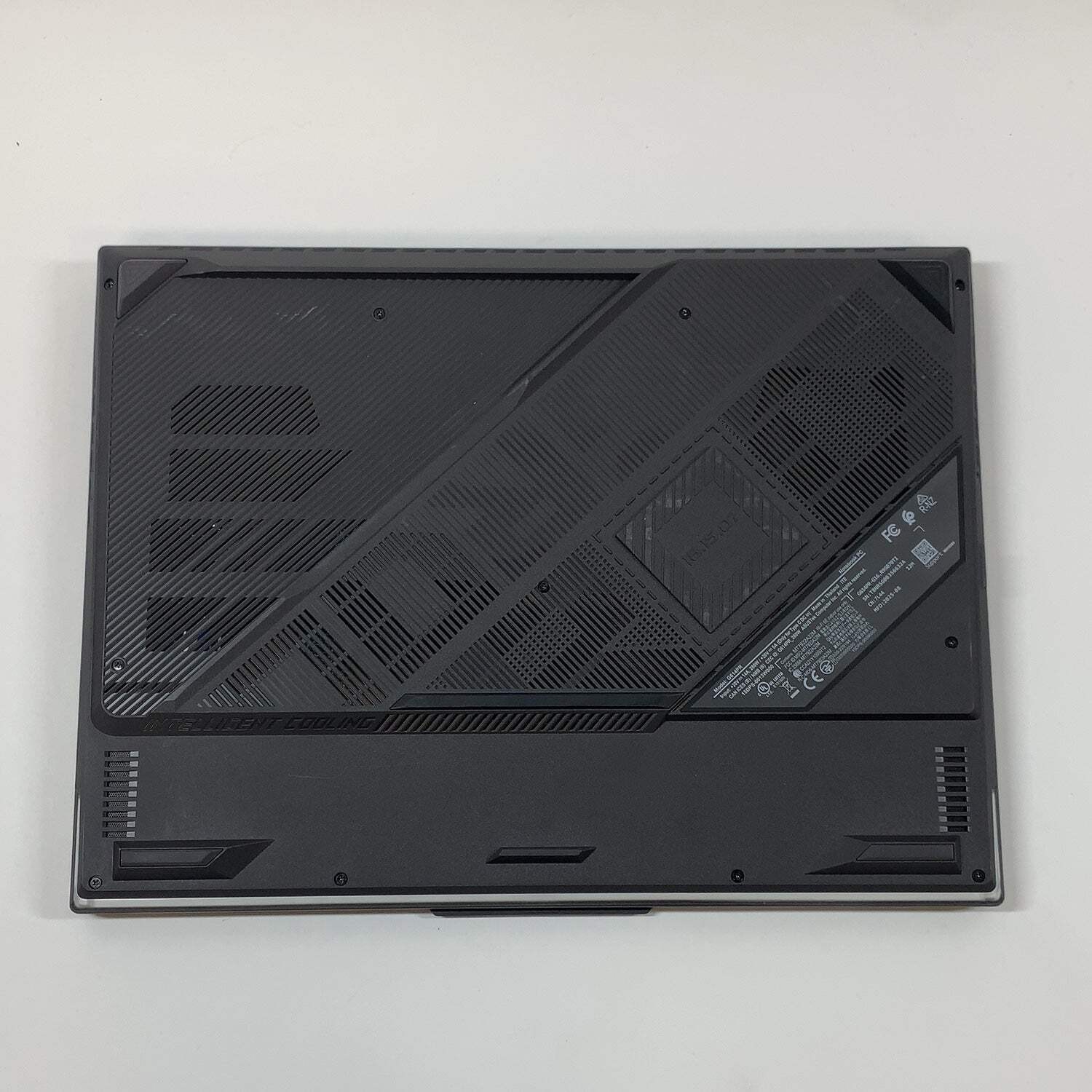 Asus ROG Strix G16 G614PR 16″ Ryzen 9 8940HX 16GB RAM 1TB SSD RTX 5070 Ti