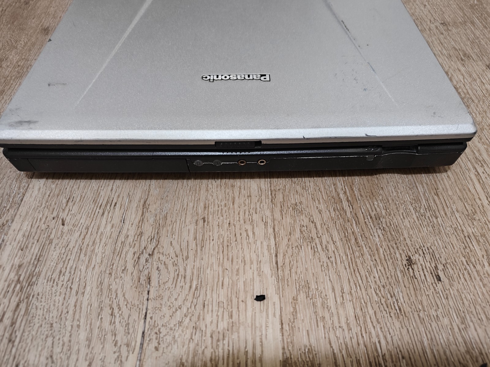 PANASONIC CF-51 -Intel T7200 CPU – 4096 RAM – 15″ 60GB HDD