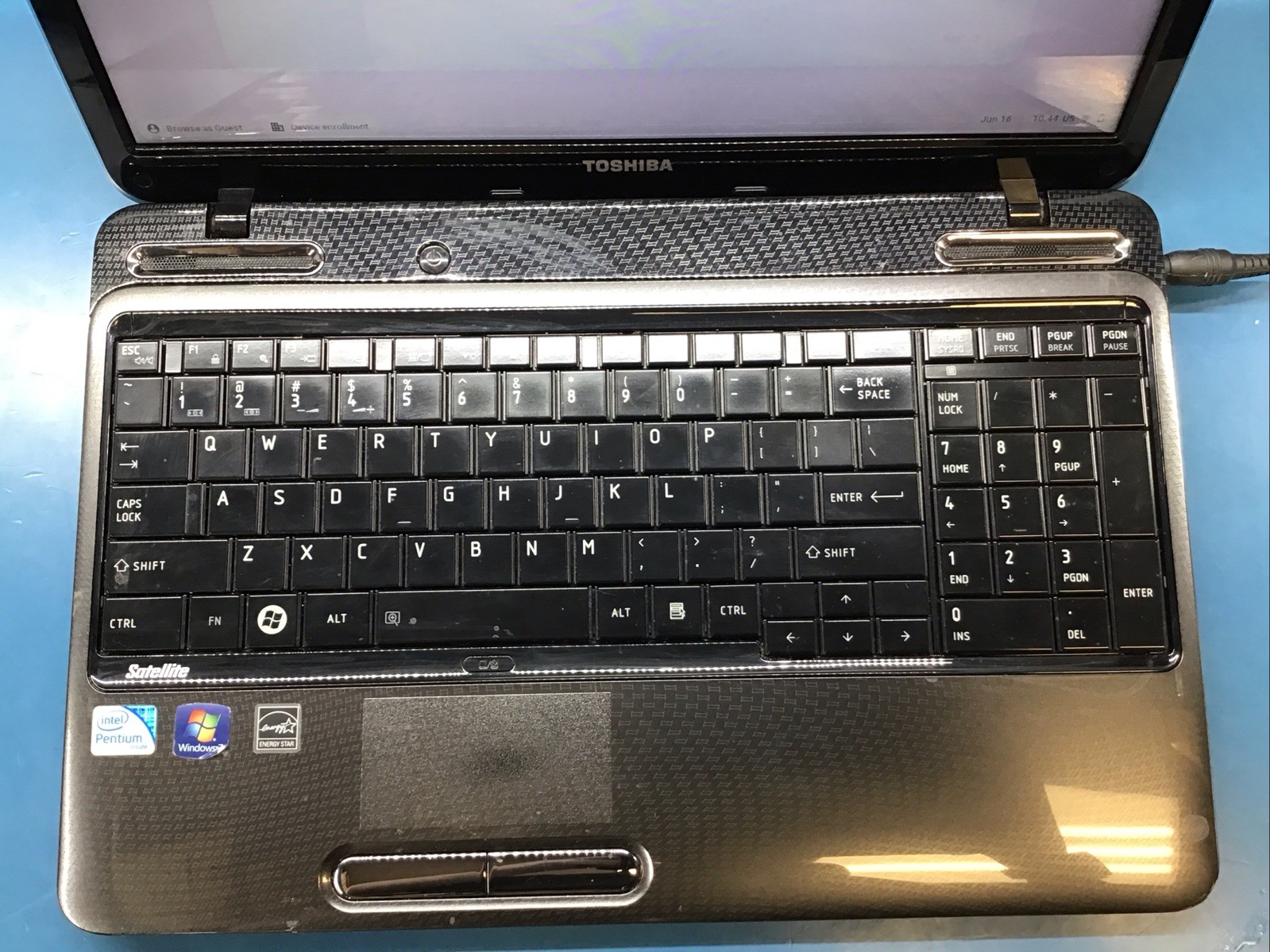Toshiba Satellite L655-S5061 Pentium T4500, 4GB DDR3, 320GB HDD ChromeOS, *READ*