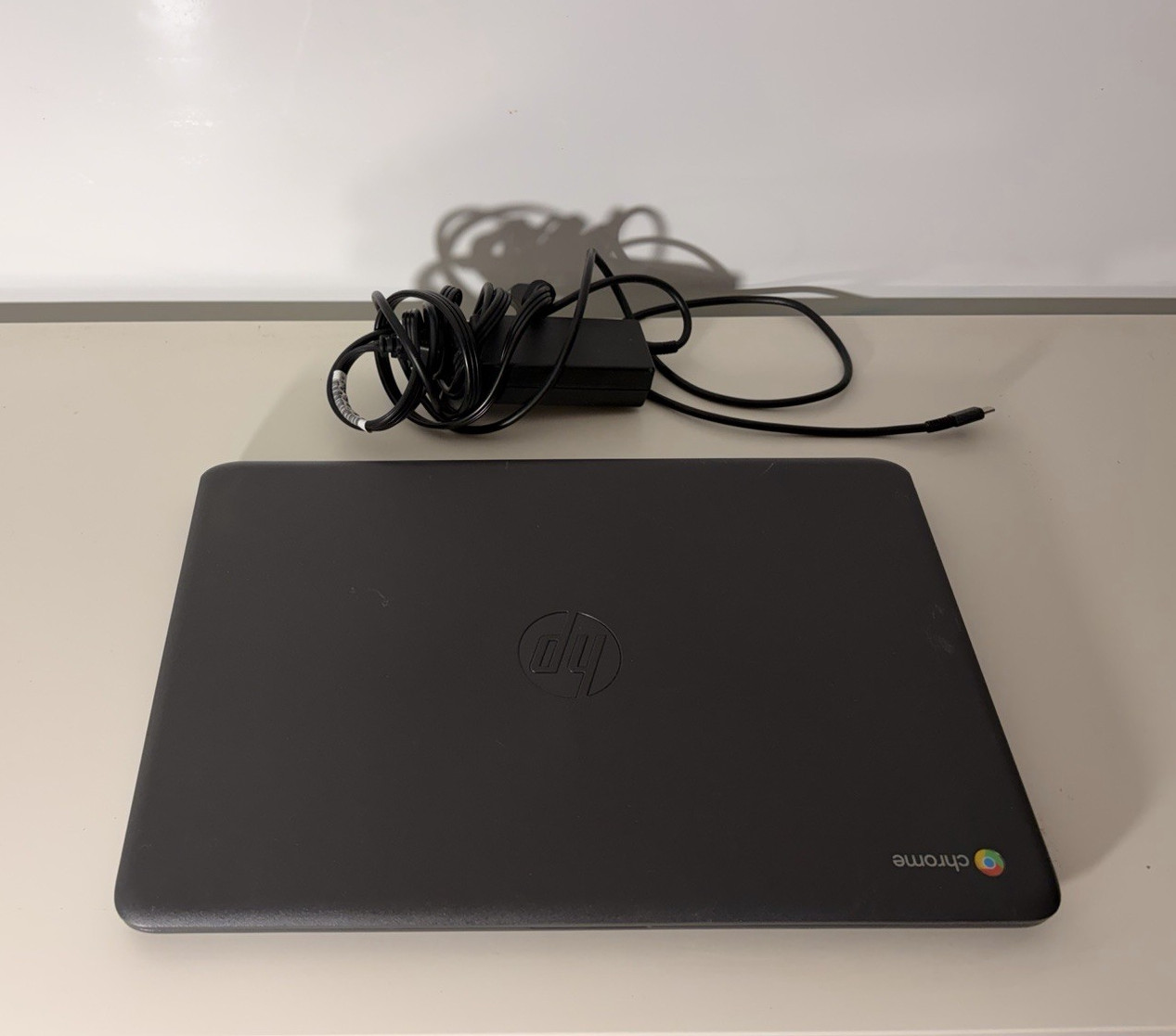 HP Chromebook 14 14″ Celeron N3350 4GB 32GB eMMC Chrome OS Black Charger