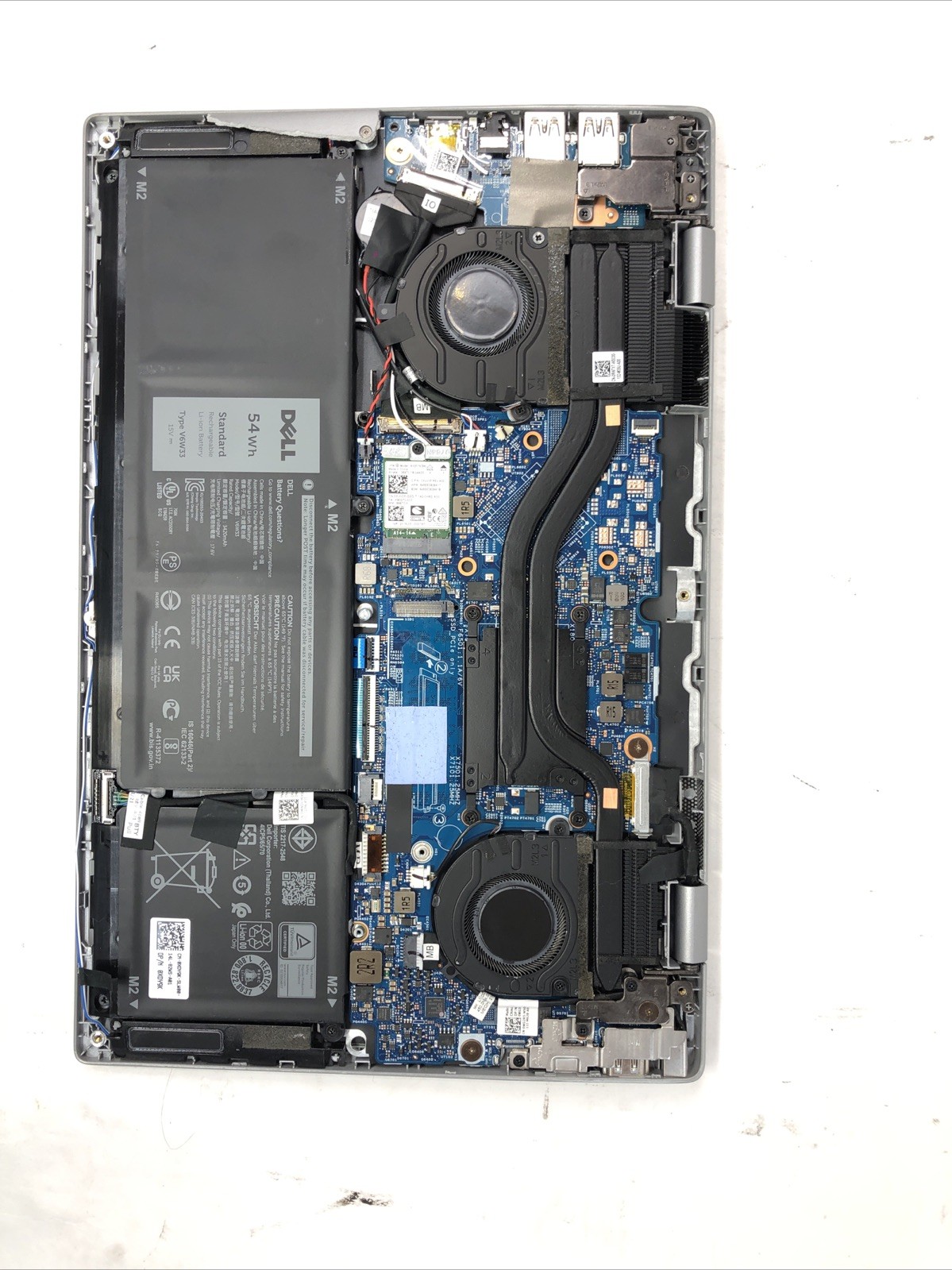 Dell Latitude 3320, Intel Core i5-1135G7 @2.40Ghz, 8GB RAM, NO SSD/OS, FOR PARTS