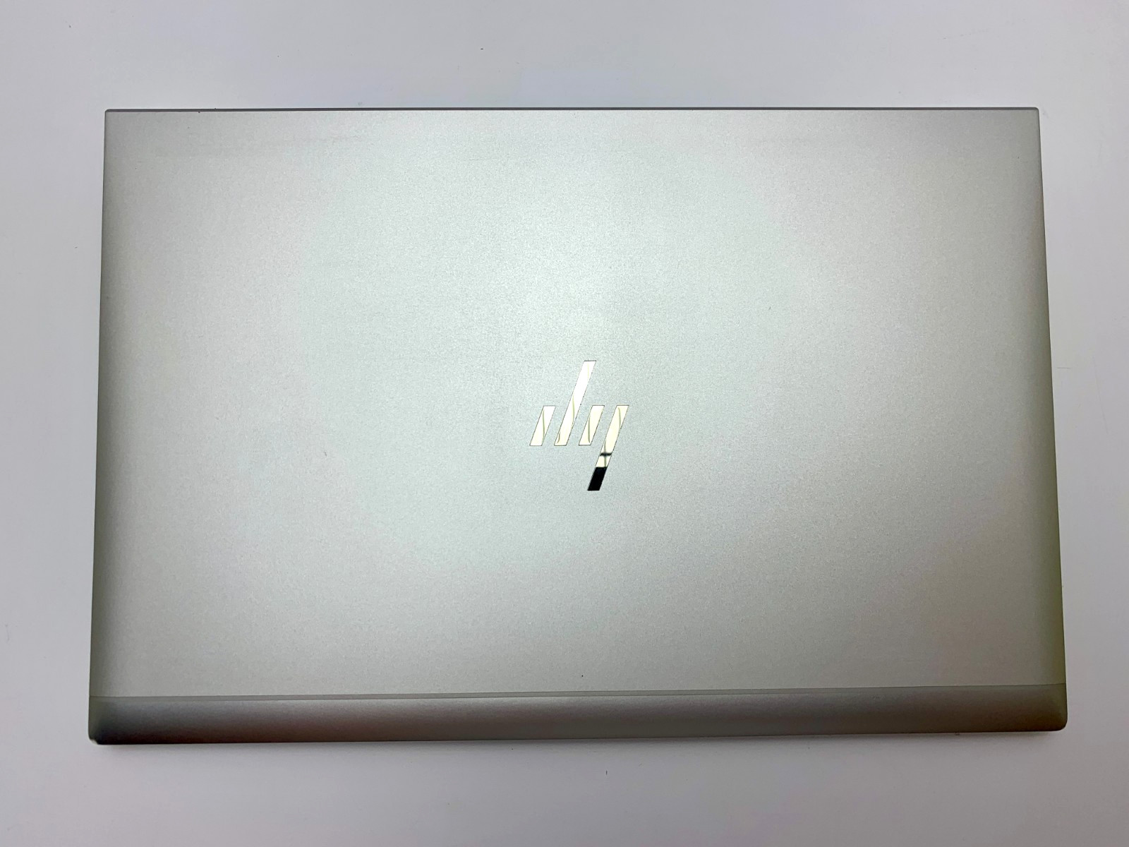 HP EliteBook 840 G8 | i5-1145G7 | 16GB RAM | 256GB NVMe | LINUX