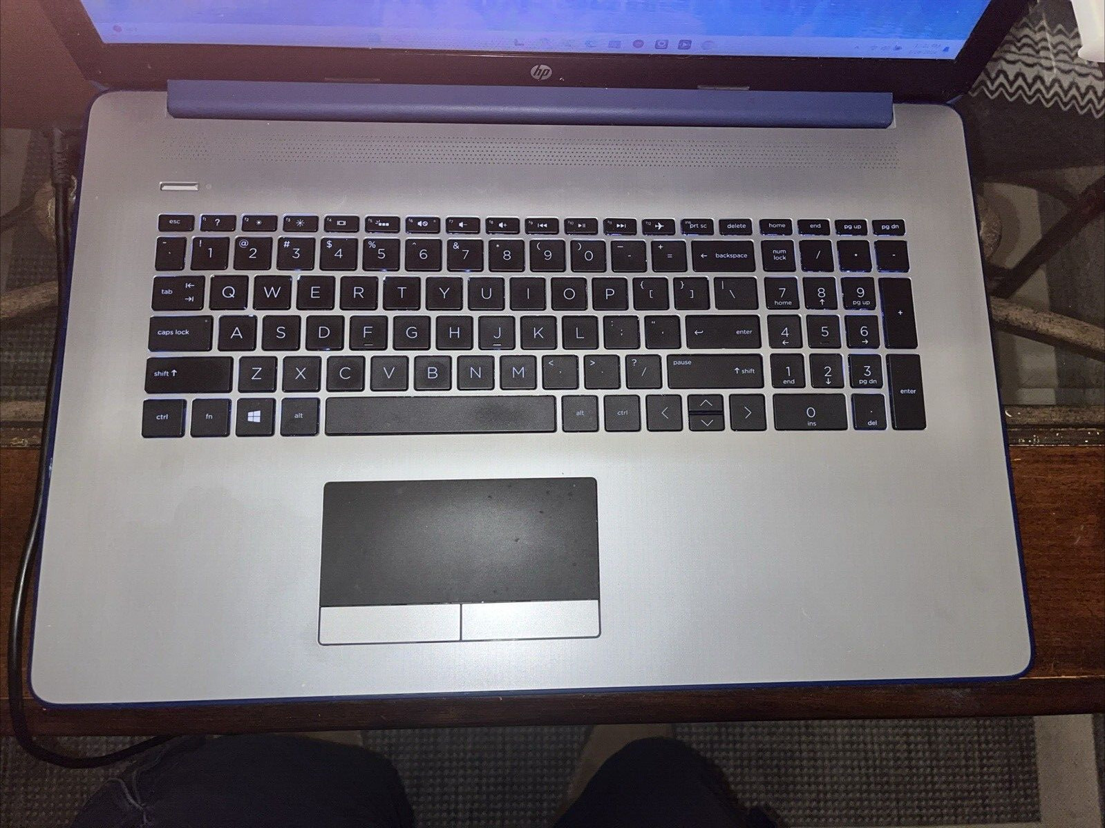 HP 17.3 HD Notebook i3 8145U 1 TB SSD 500 GB HD 8GB HD 8GB RAM 256GB SSD WIN 11