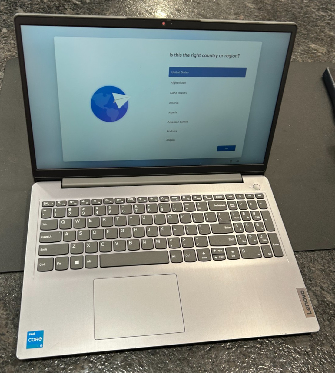 Lenovo IdeaPad 3-15ITL6 15.6″ FHD LAPTOP Intel i3/8GB RAM/512GB SSD/Win 11