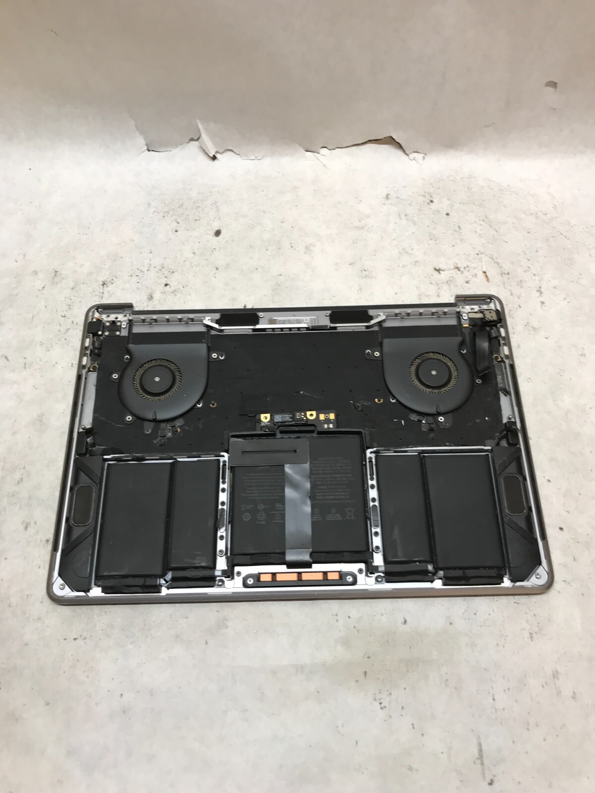 Apple MacBook Pro Touch/2018 A1989 Palmrest NO MOTHERBOARD For Parts/Repair -DW