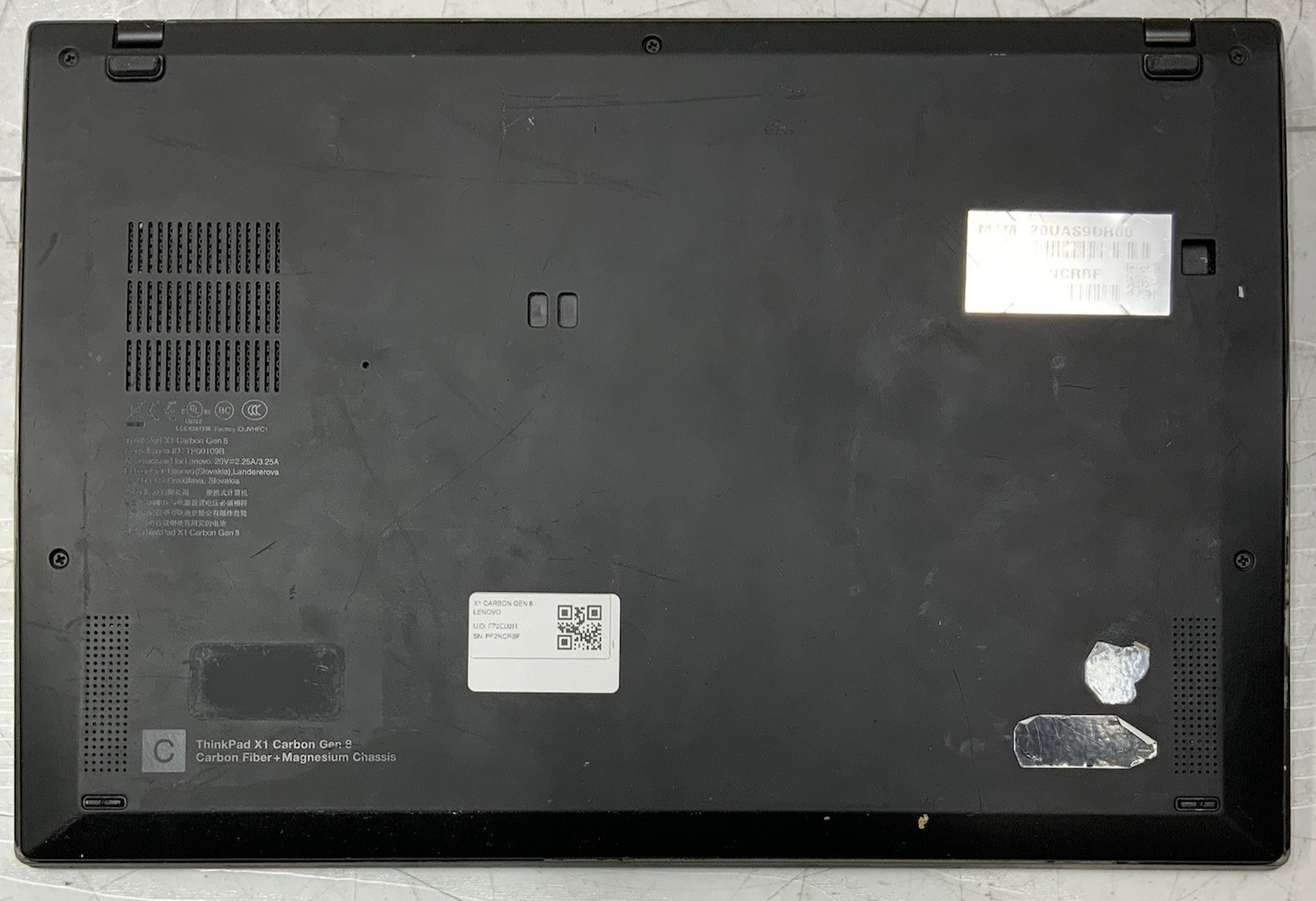 Lenovo ThinkPad X1 Carbon Gen 8 Intel i5-10310U 16GB DDR4 256GB | Windows 10 Pro