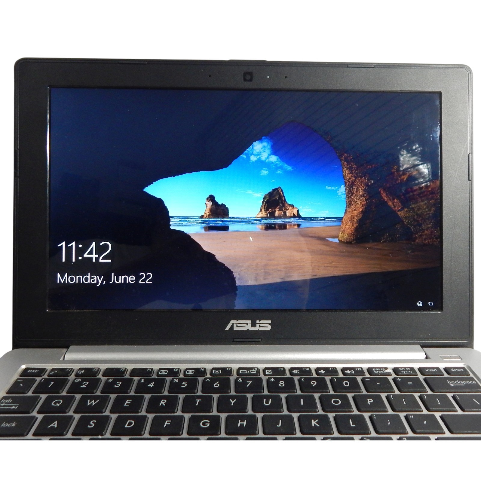 ASUS X201E 11.6″ Laptop Computer – Works, Dead Battery, 4GB/500GB/Windows (READ)